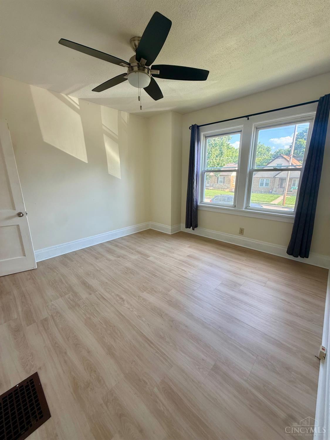4302 Harding Avenue, Cheviot, OH, 45211 — photo 8