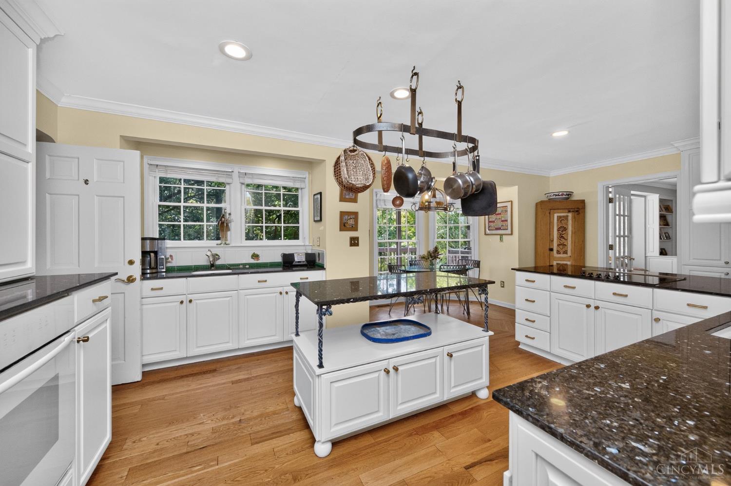 444 Hidden Valley Lane, Wyoming, OH, 45215 — photo 24