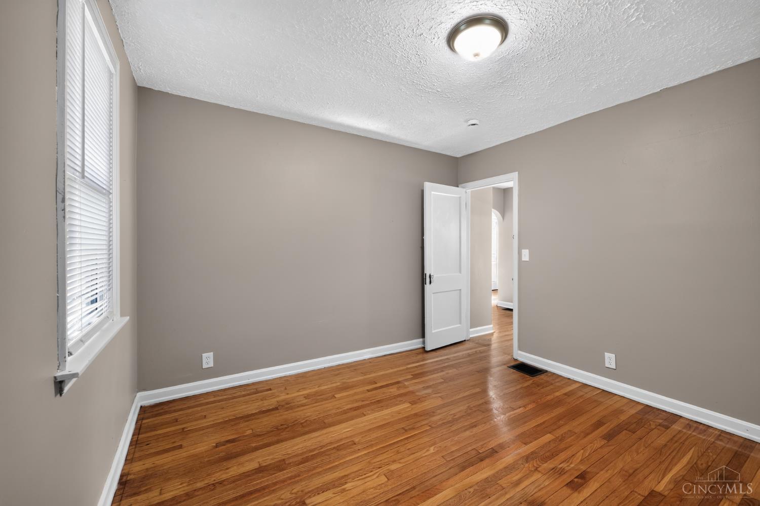4312 Kugler Mill Road, Sycamore Twp, OH, 45236 — photo 17