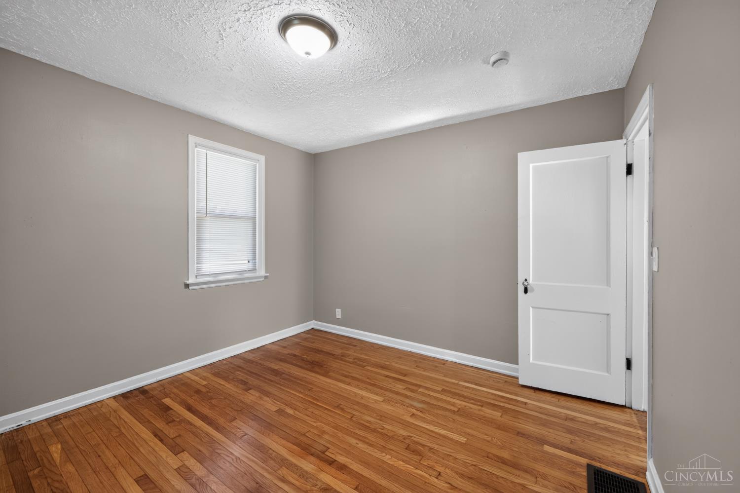 4312 Kugler Mill Road, Sycamore Twp, OH, 45236 — photo 18