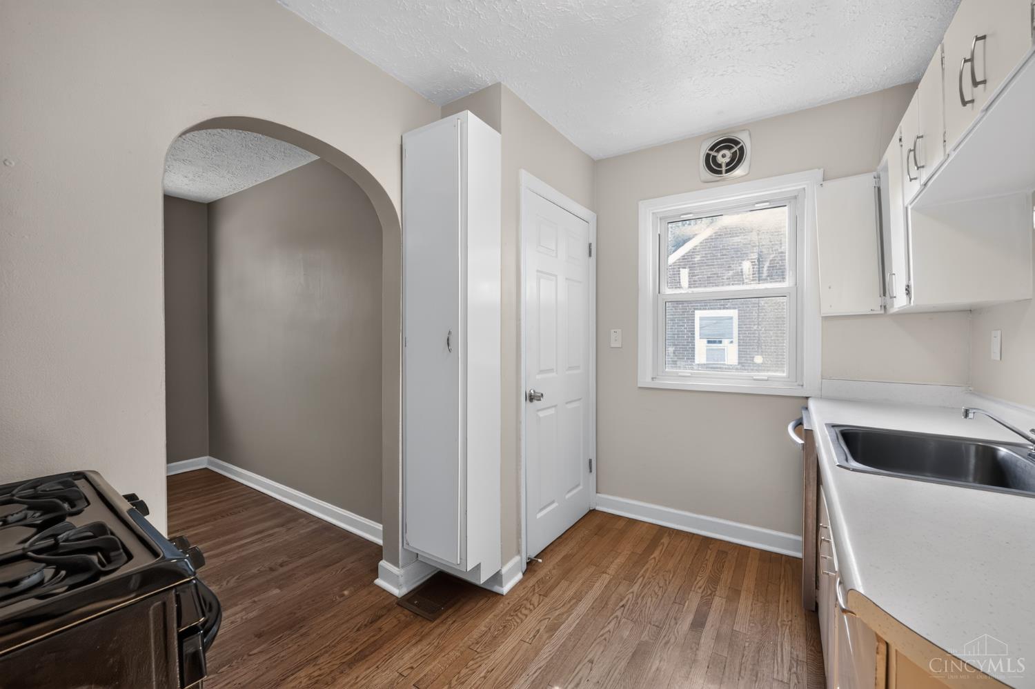 4312 Kugler Mill Road, Sycamore Twp, OH, 45236 — photo 14