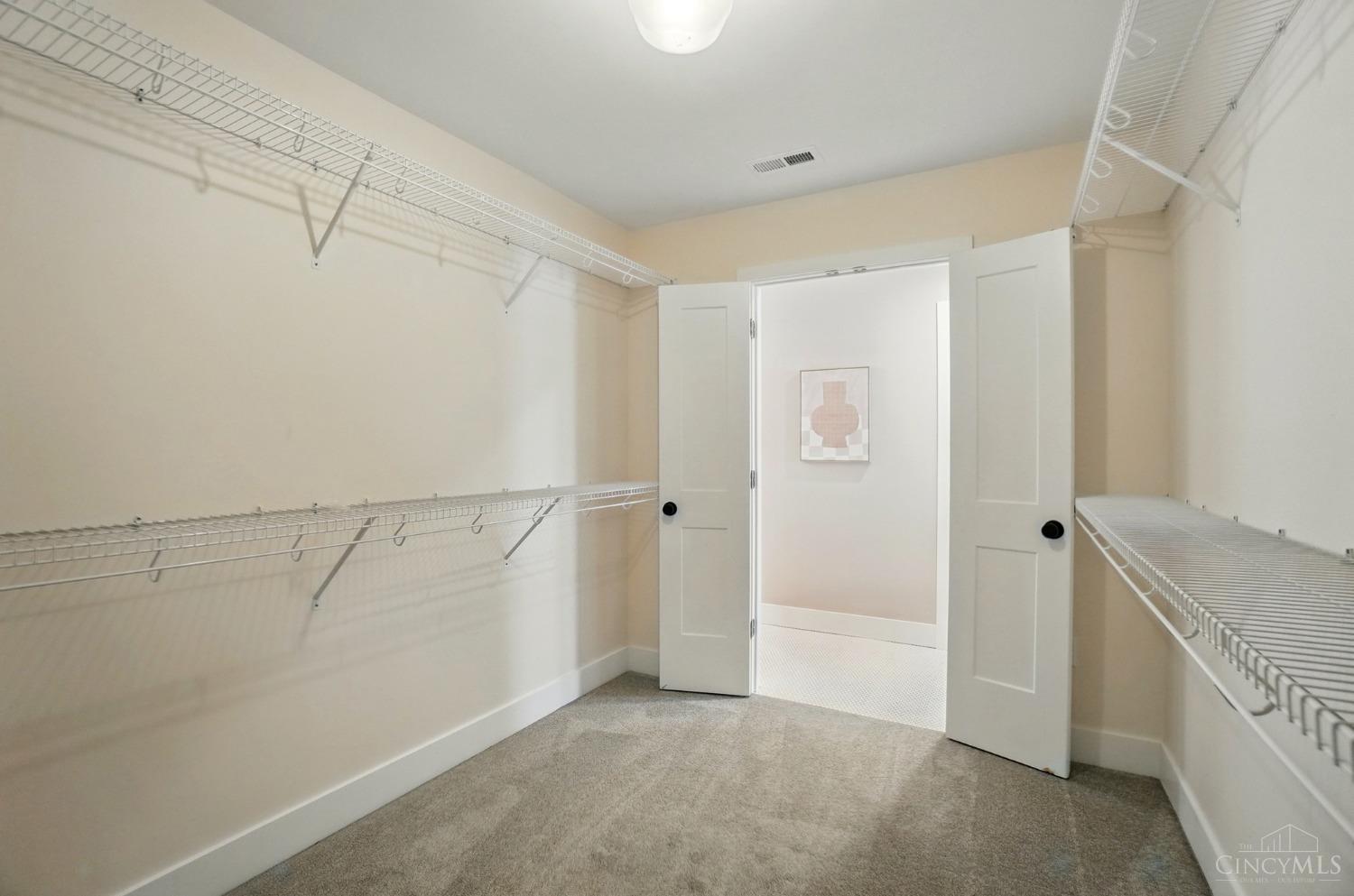 4846 Myrtle Avenue, Blue Ash, OH, 45242 — photo 30