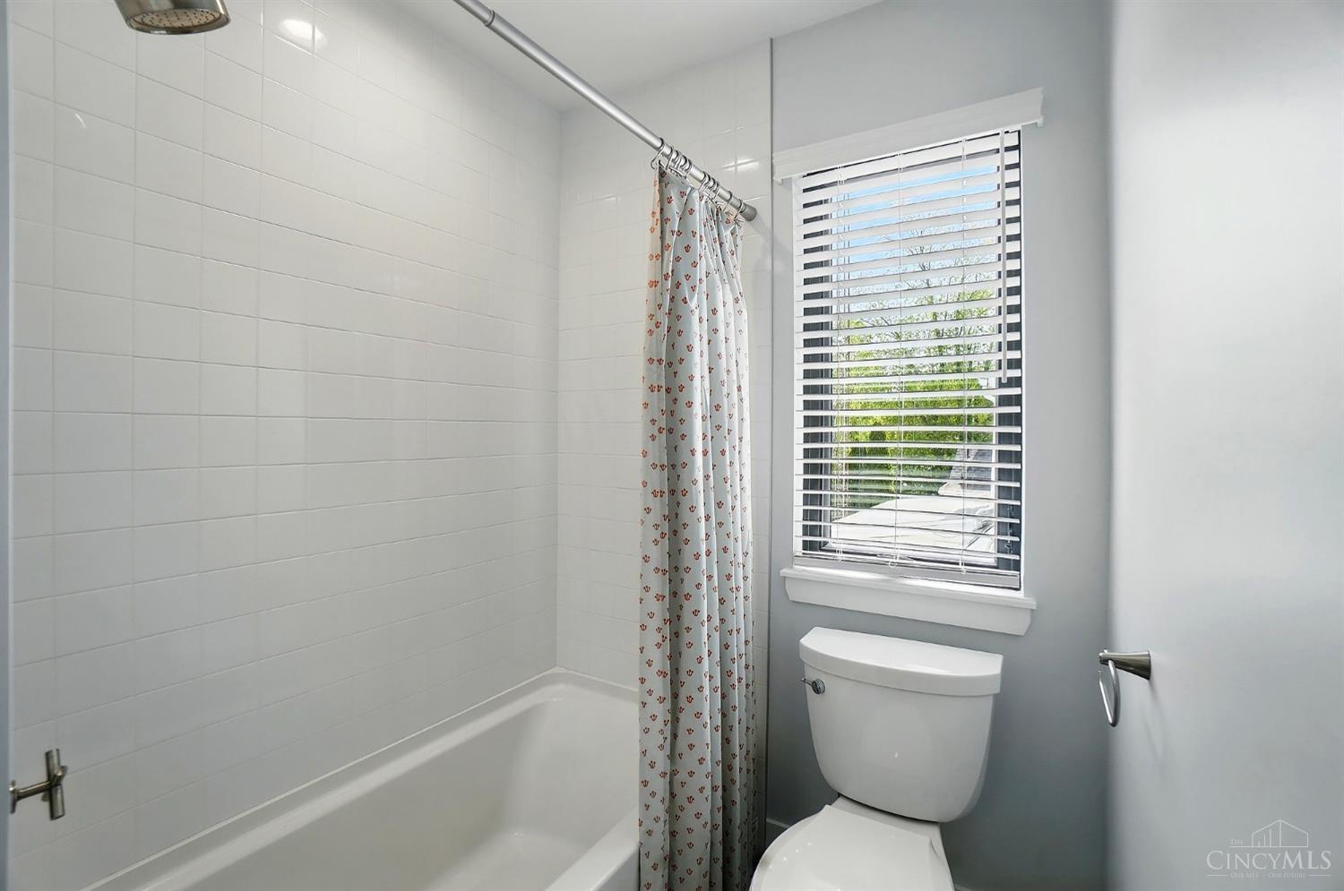 4846 Myrtle Avenue, Blue Ash, OH, 45242 — photo 37