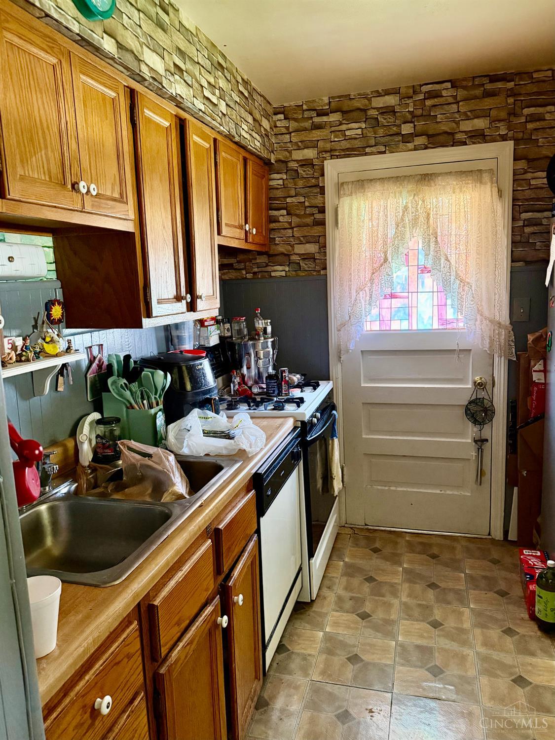 332 Glenroy Avenue, Delhi Twp, OH, 45238 — photo 3