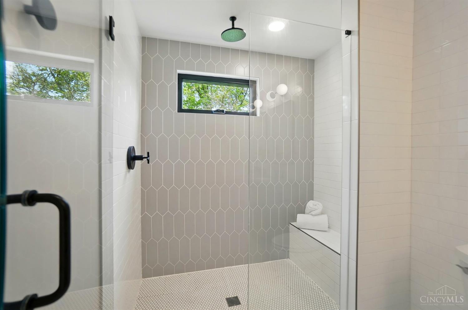 4846 Myrtle Avenue, Blue Ash, OH, 45242 — photo 33