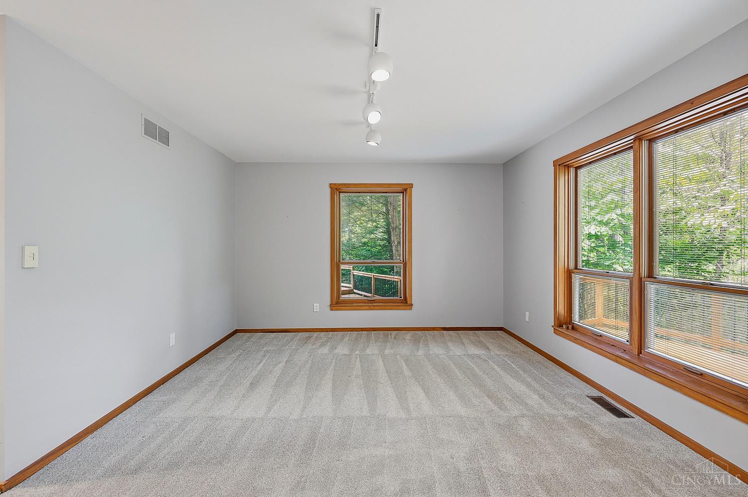 7 Laurelwood Drive, Miami Twp, OH, 45150 — photo 15