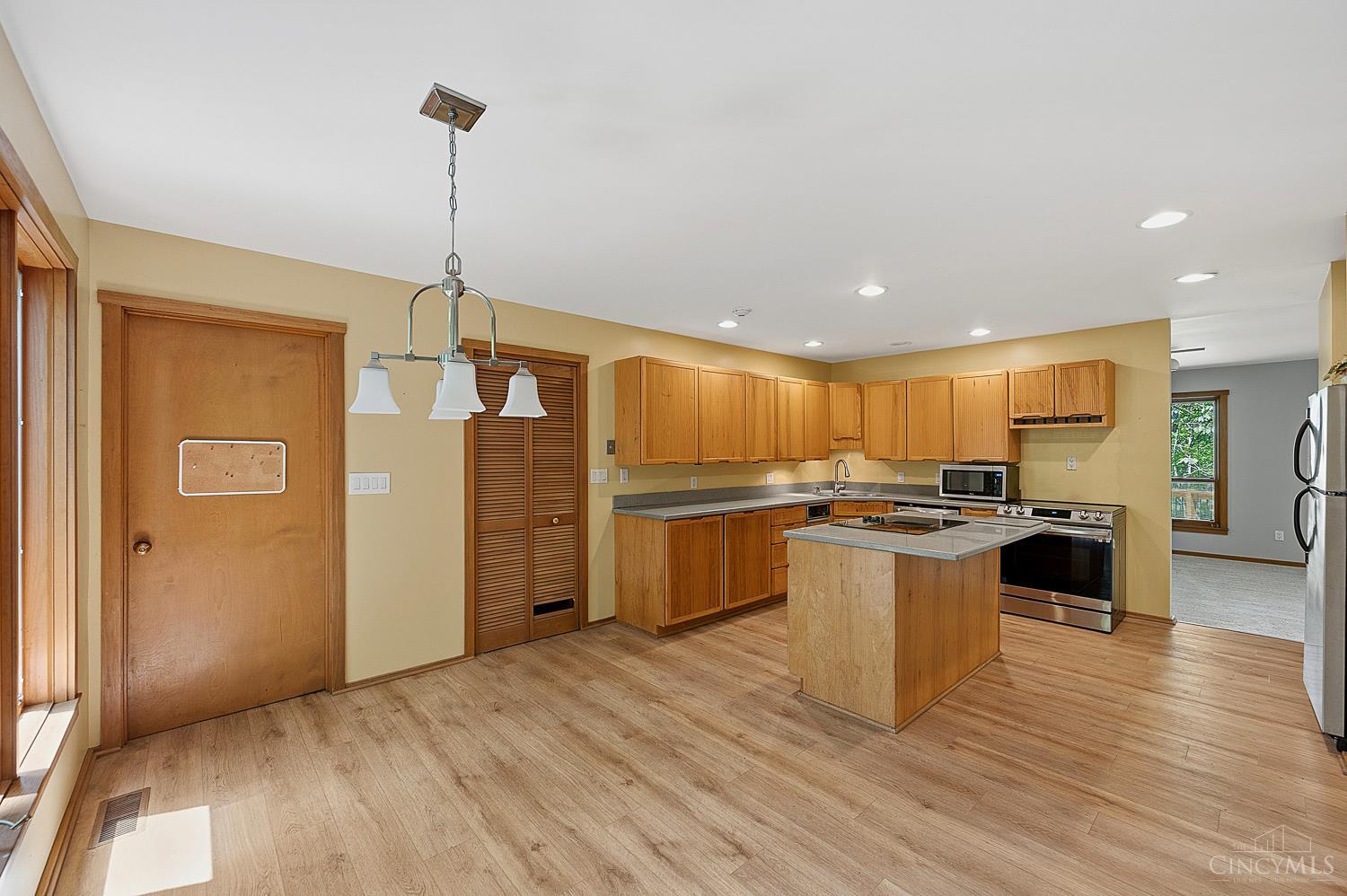 7 Laurelwood Drive, Miami Twp, OH, 45150 — photo 27