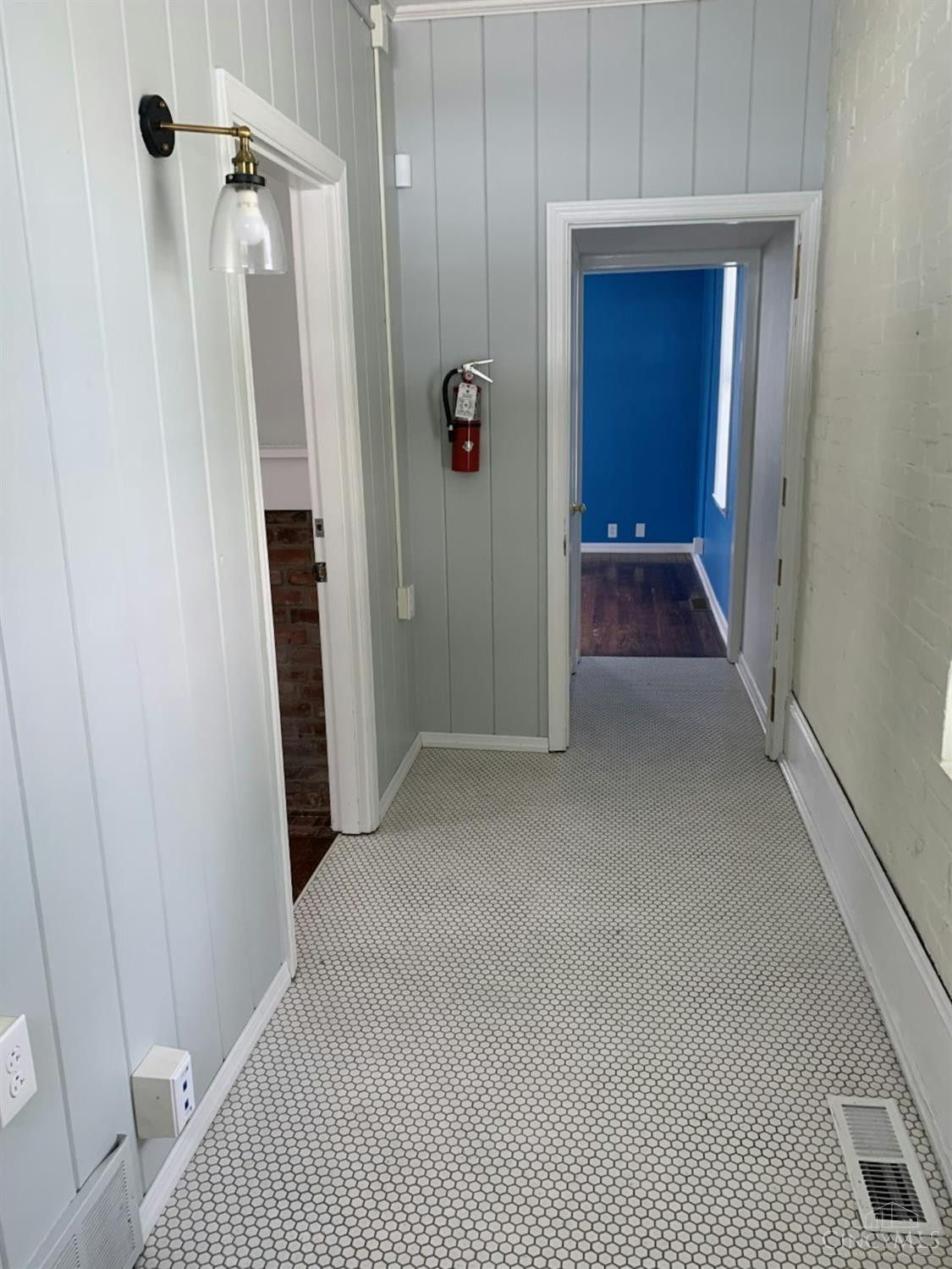 102 Wooster Pike, Milford, OH, 45150 — photo 3