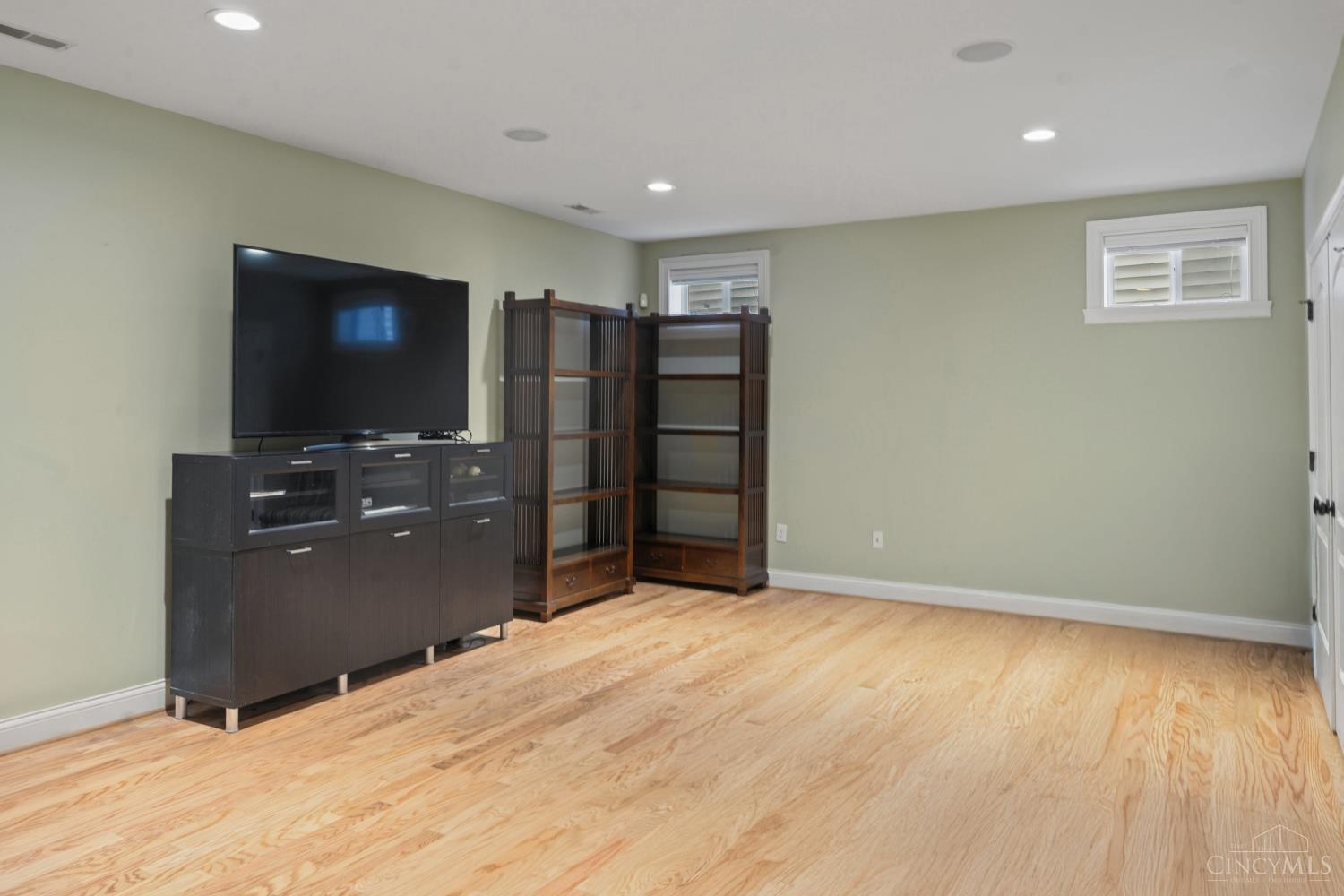 434 Stanley Avenue, Cincinnati, OH, 45226 — photo 20