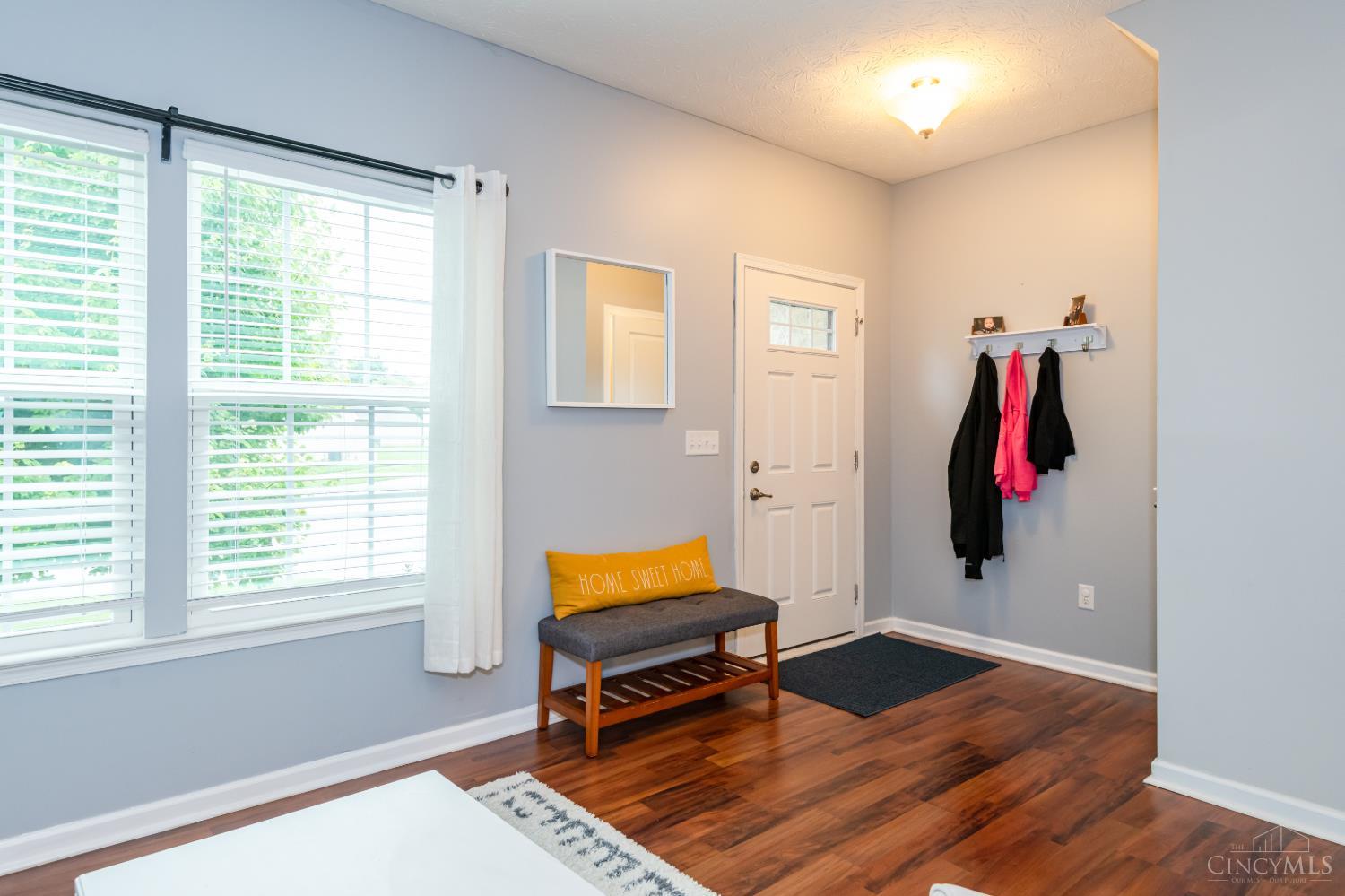 5295 Venetian Way, Hamilton Twp, OH, 45152 — photo 3
