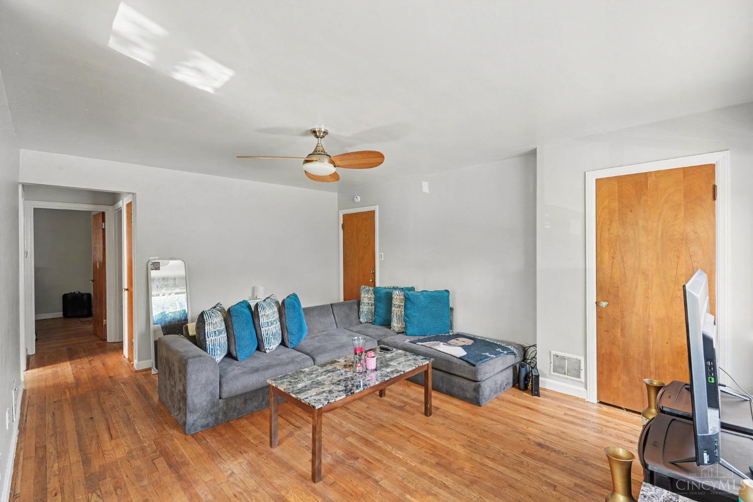 2527 Westwood Northern Boulevard, Cincinnati, OH, 45211 — photo 4