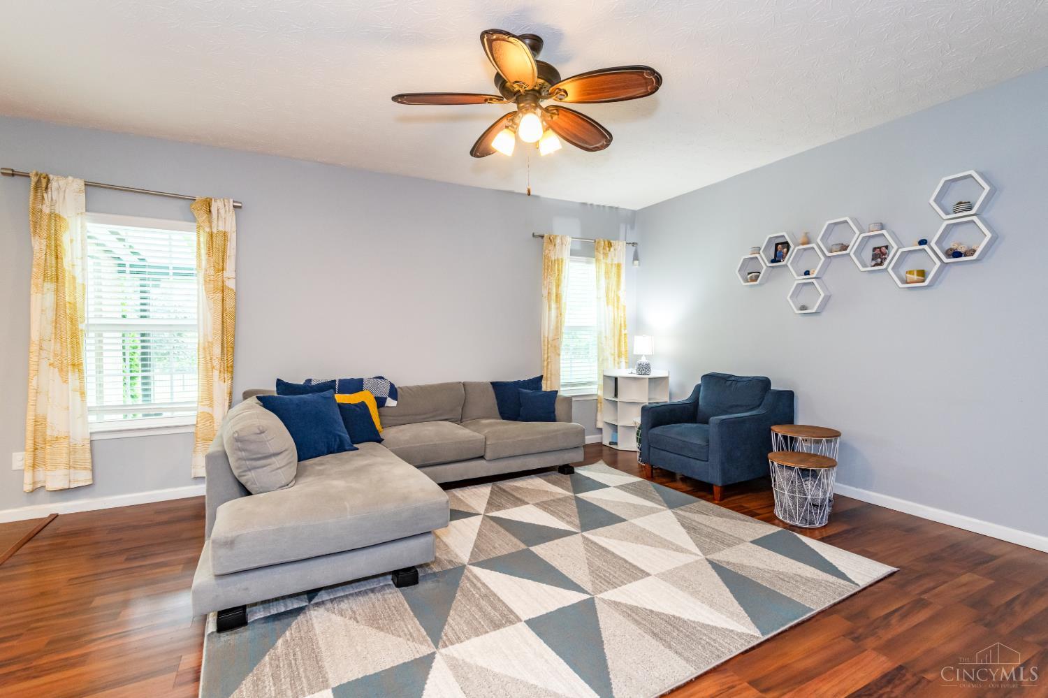 5295 Venetian Way, Hamilton Twp, OH, 45152 — photo 7