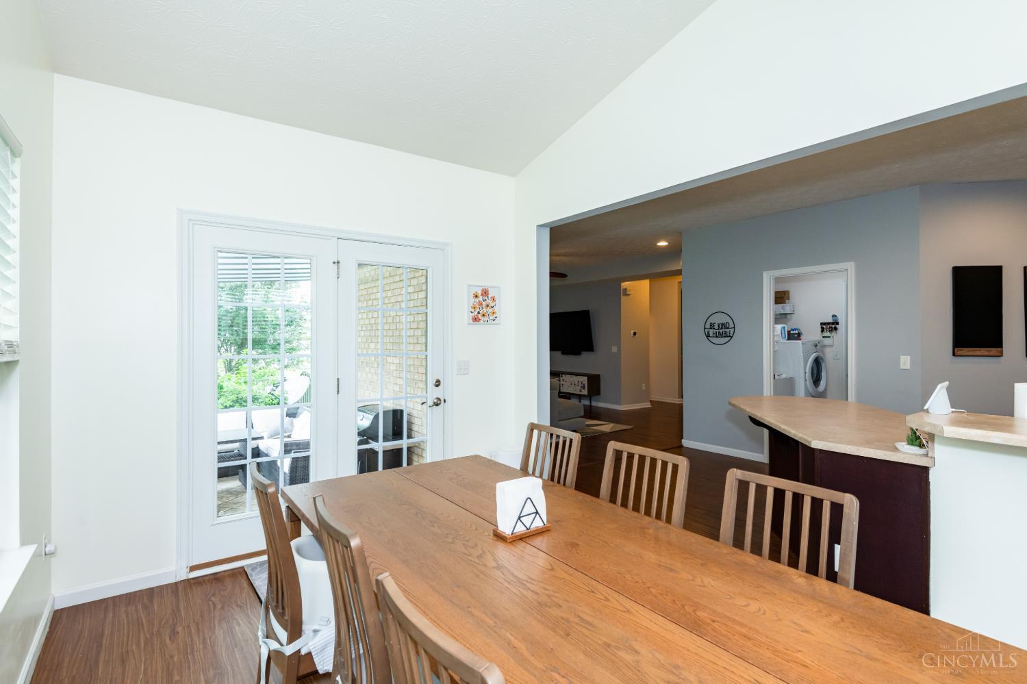 5295 Venetian Way, Hamilton Twp, OH, 45152 — photo 17