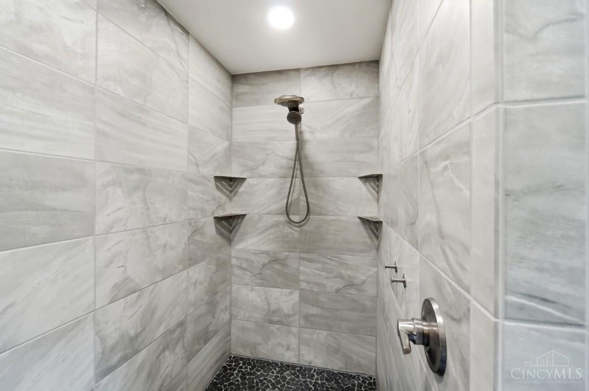 1491 Greystone Lane, Miami Twp, OH, 45150 — photo 48