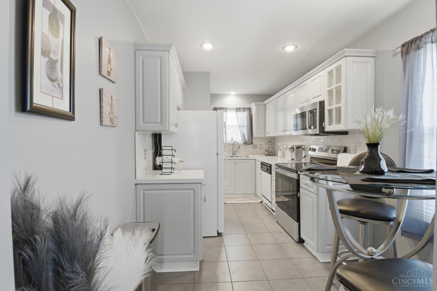5915 Leeside Trail, Green Twp, OH, 45248 — photo 8