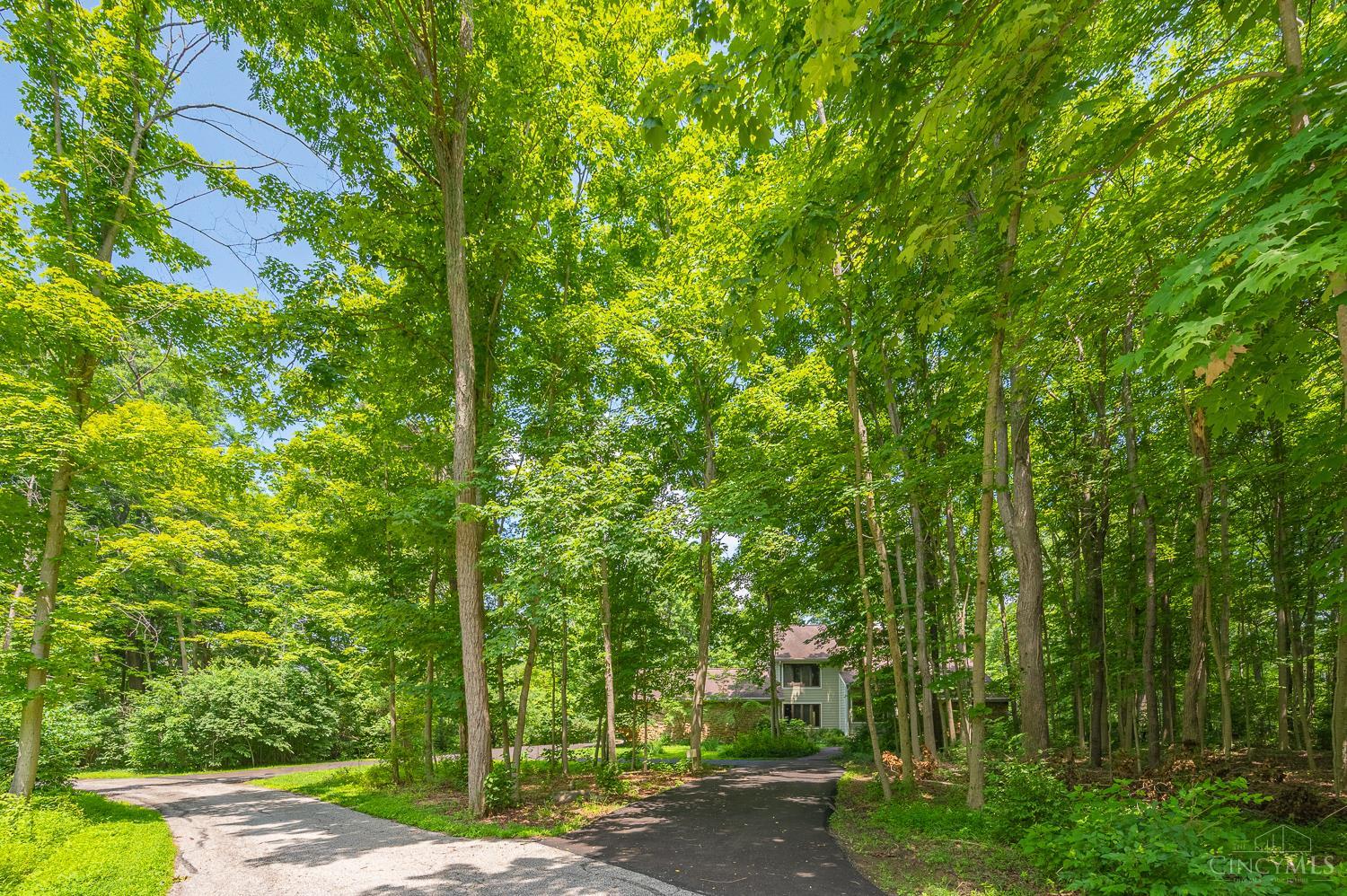 7 Laurelwood Drive, Miami Twp, OH, 45150 — photo 11