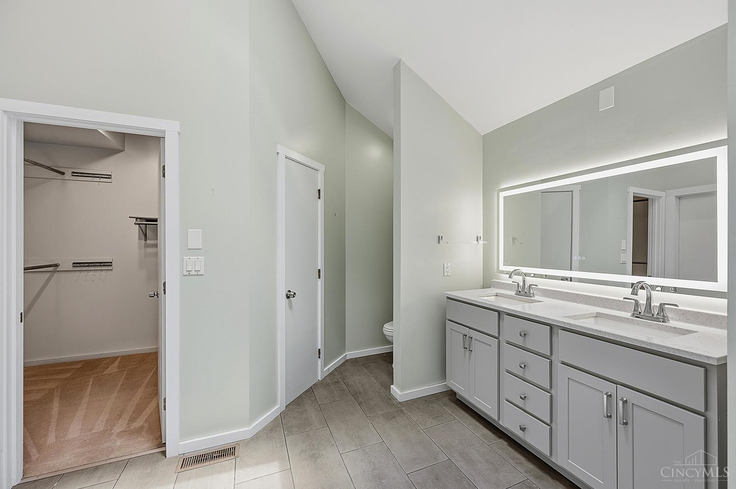7 Laurelwood Drive, Miami Twp, OH, 45150 — photo 47