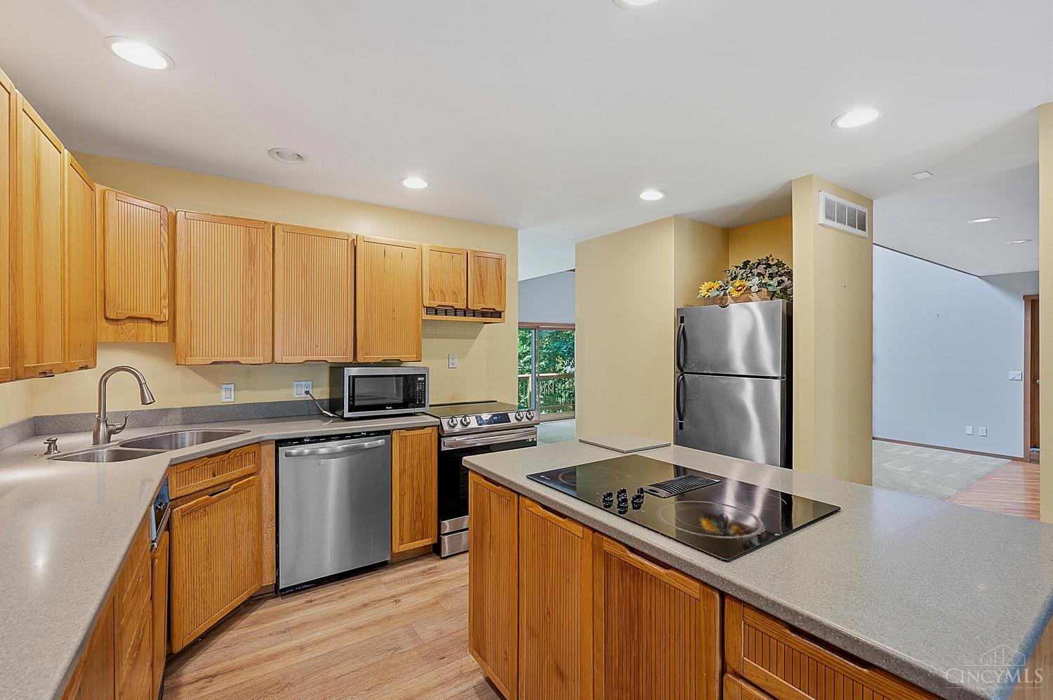 7 Laurelwood Drive, Miami Twp, OH, 45150 — photo 25