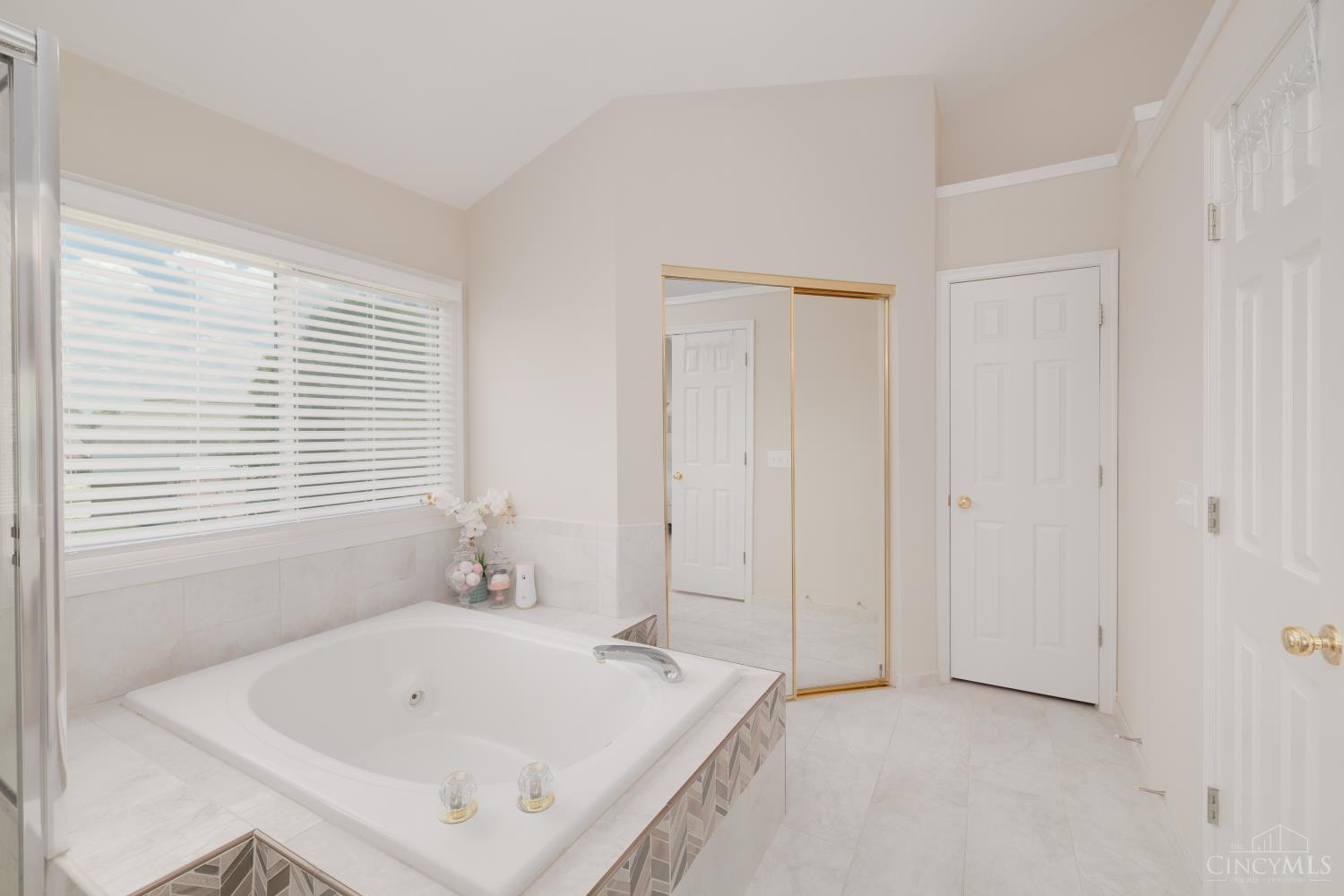 4646 Lakeridge Court, Mason, OH, 45040 — photo 25