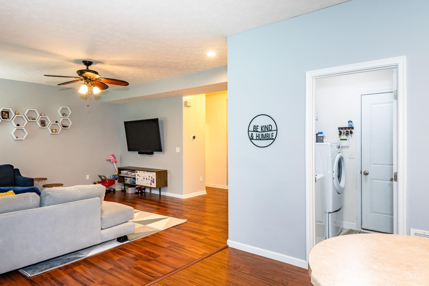5295 Venetian Way, Hamilton Twp, OH, 45152 — photo 15