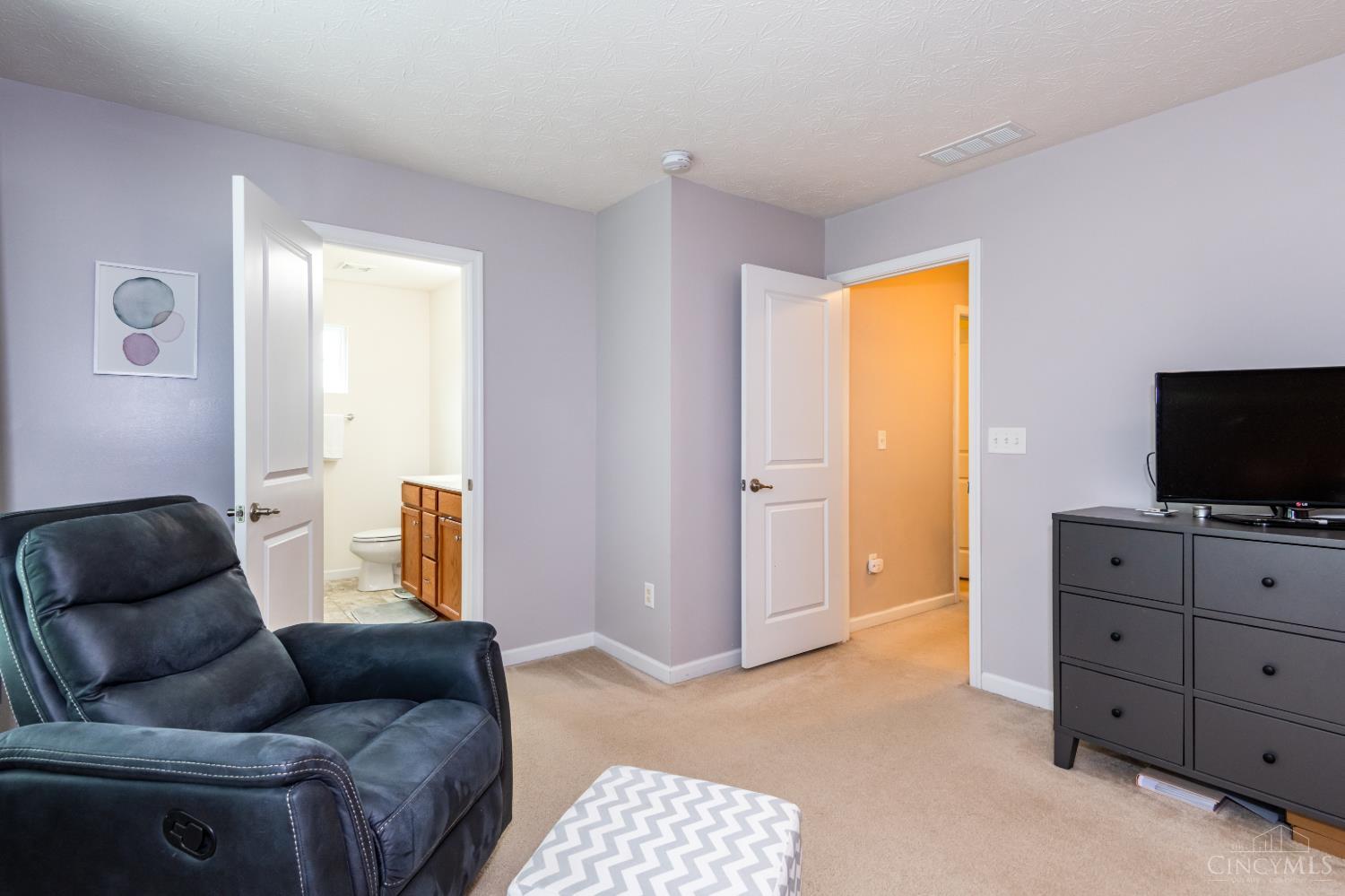 5295 Venetian Way, Hamilton Twp, OH, 45152 — photo 32