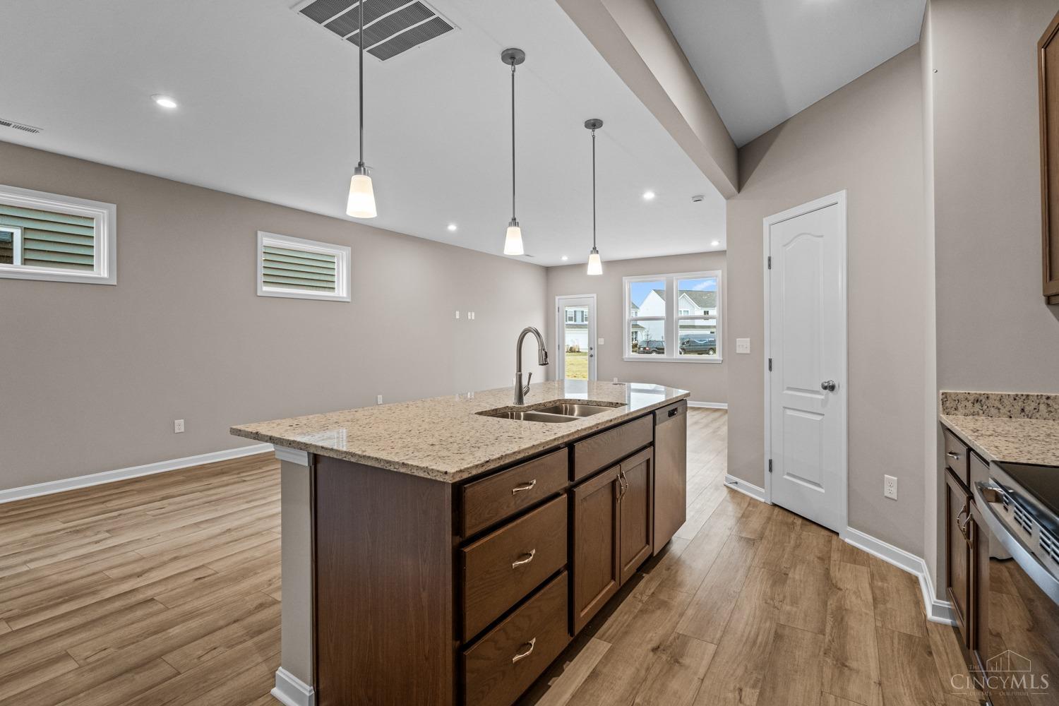 2076 Barleybrook Street, Batavia Twp, OH, 45103 — photo 5