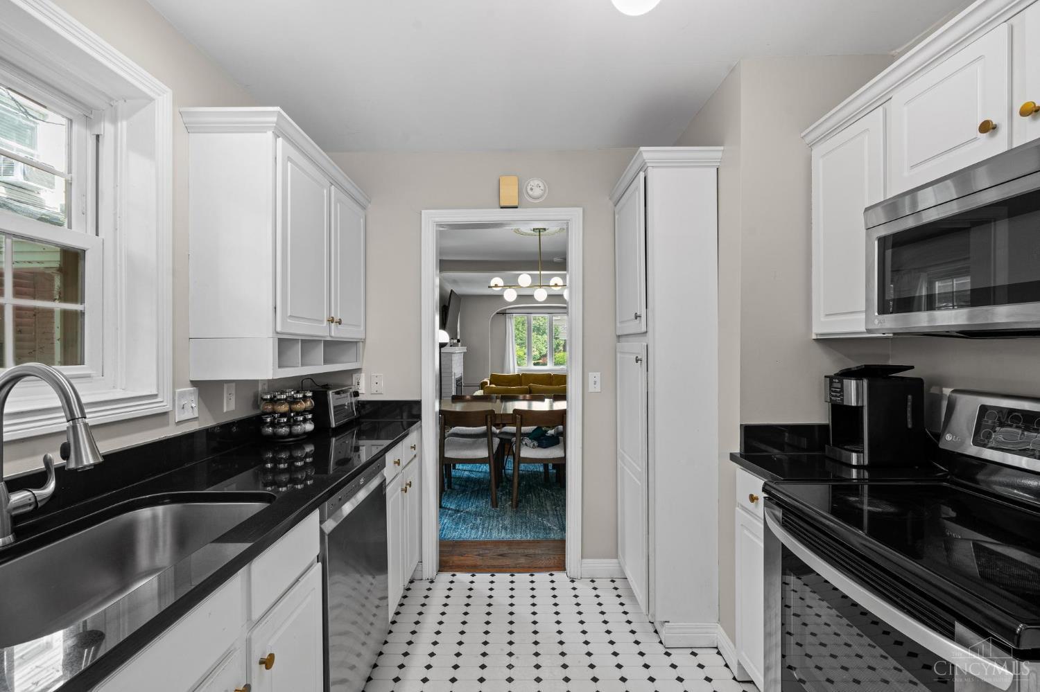 3445 Oak View Place, Cincinnati, OH, 45209 — photo 17