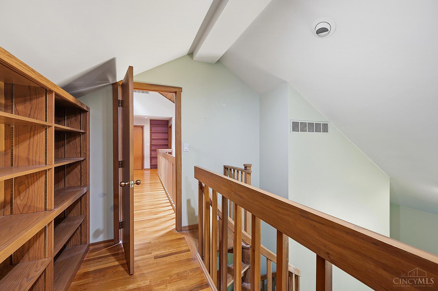 7 Laurelwood Drive, Miami Twp, OH, 45150 — photo 39