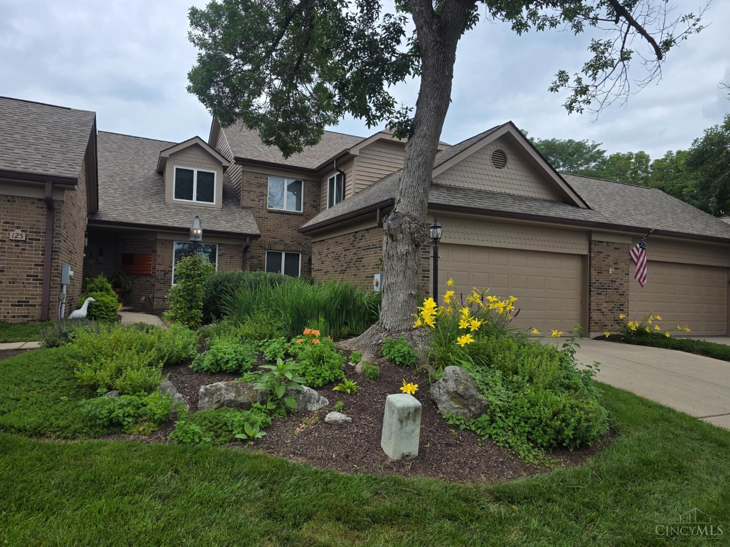 135 Pond Run Circle, Hamilton, OH, 45013 — photo 2