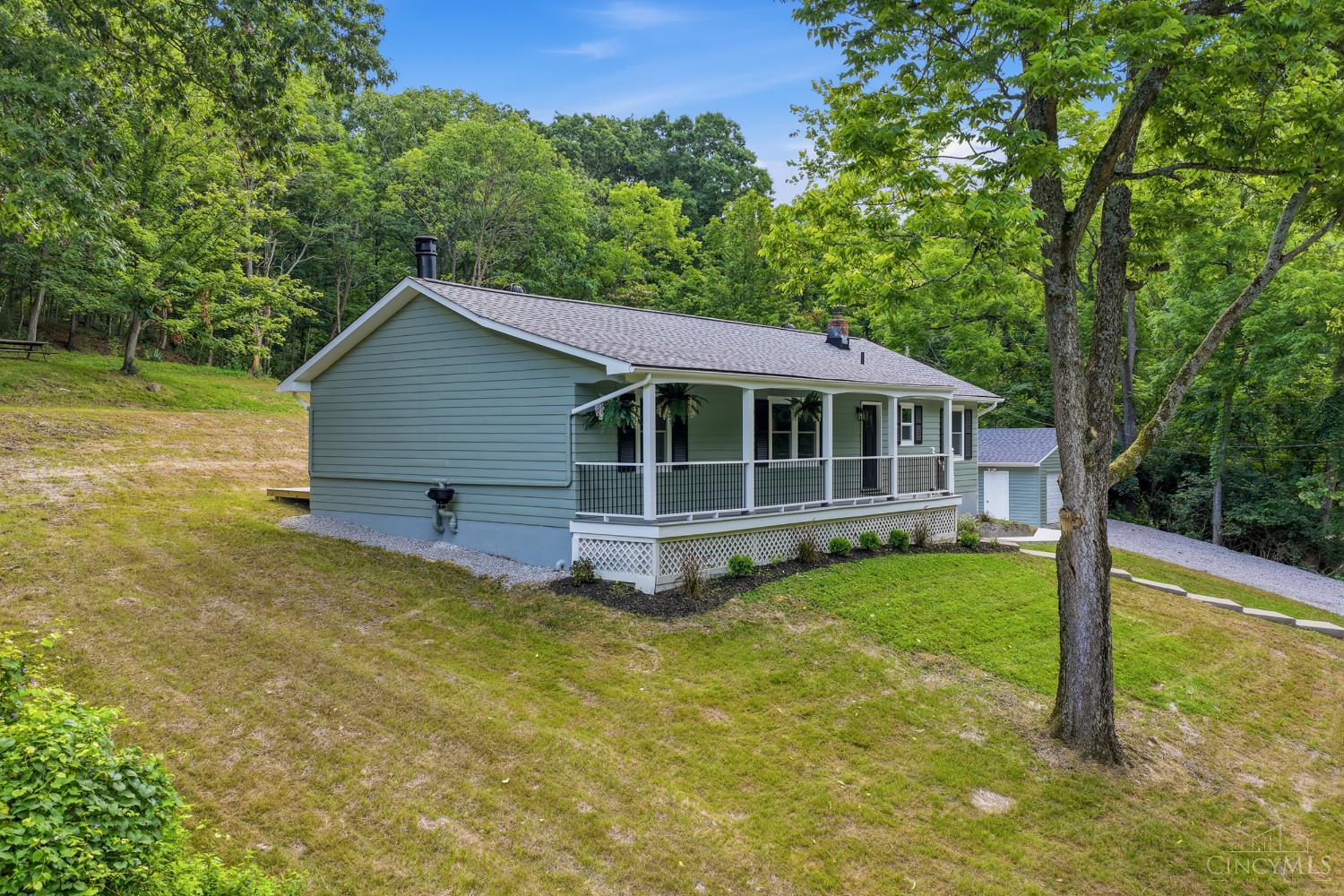 892 Happy Lane, Miami Twp, OH, 45150 — photo 2