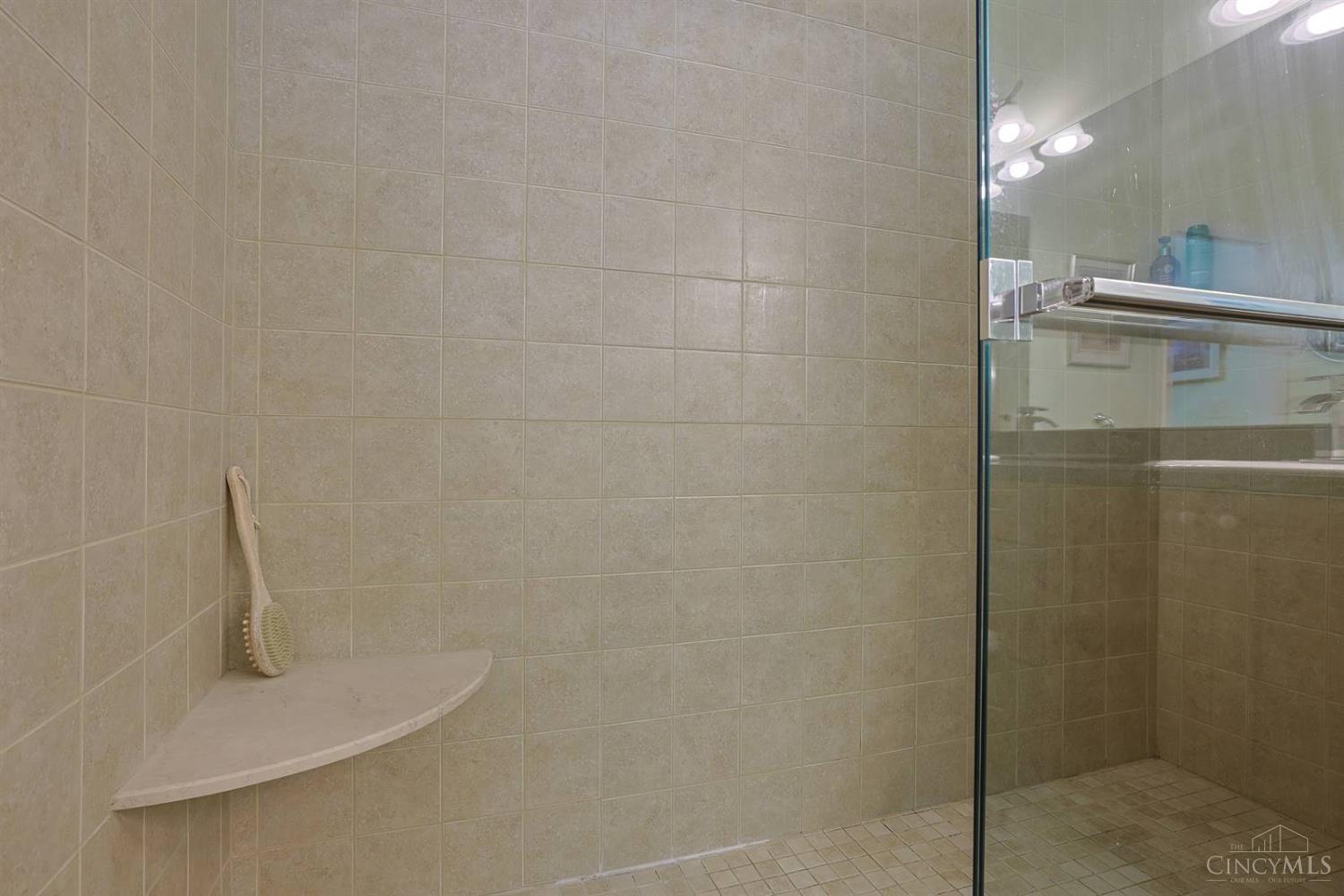 1739 Harmon Drive, Wyoming, OH, 45215 — photo 25