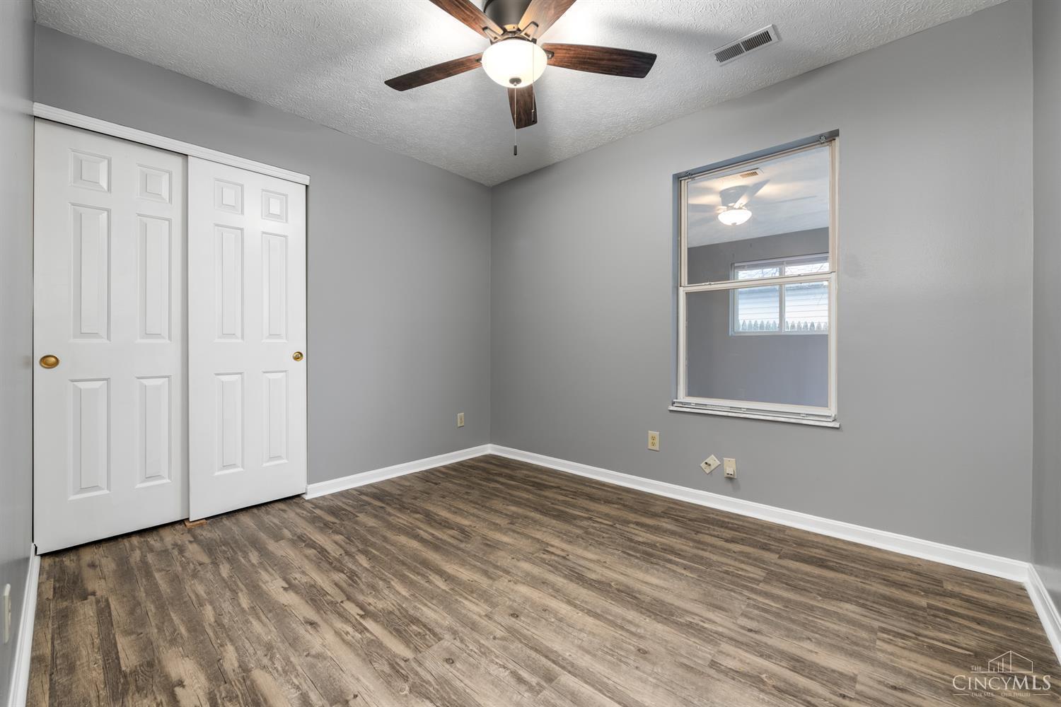 This home — photo 8