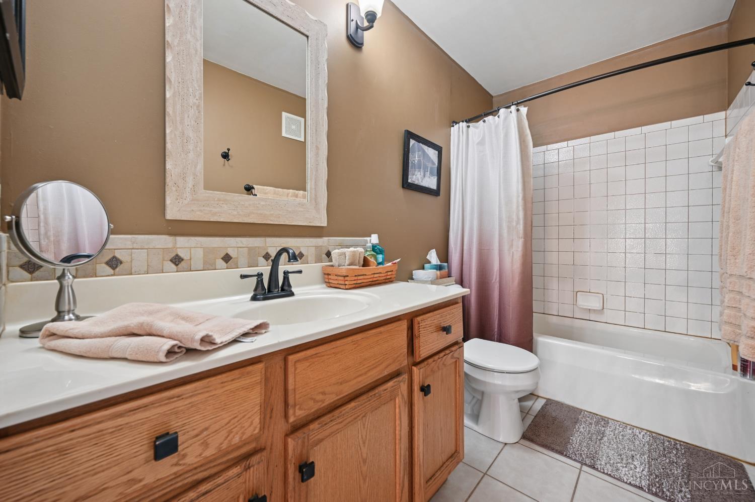 8592 Sunmont Drive, Anderson Twp, OH, 45255 — photo 23