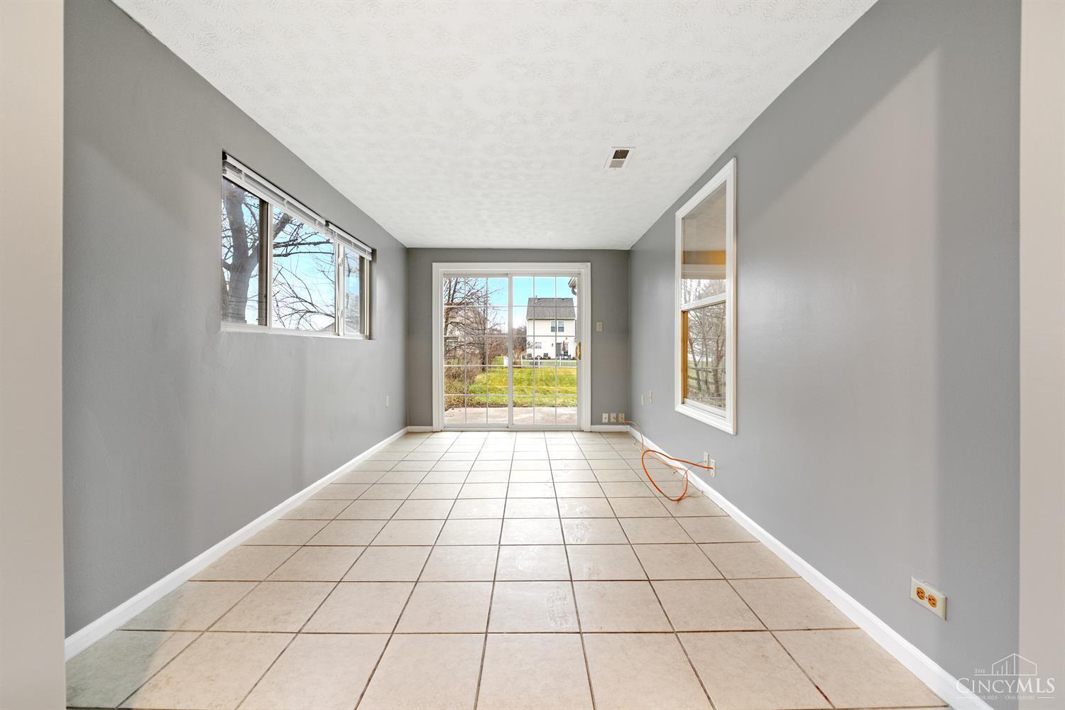 This home — photo 4