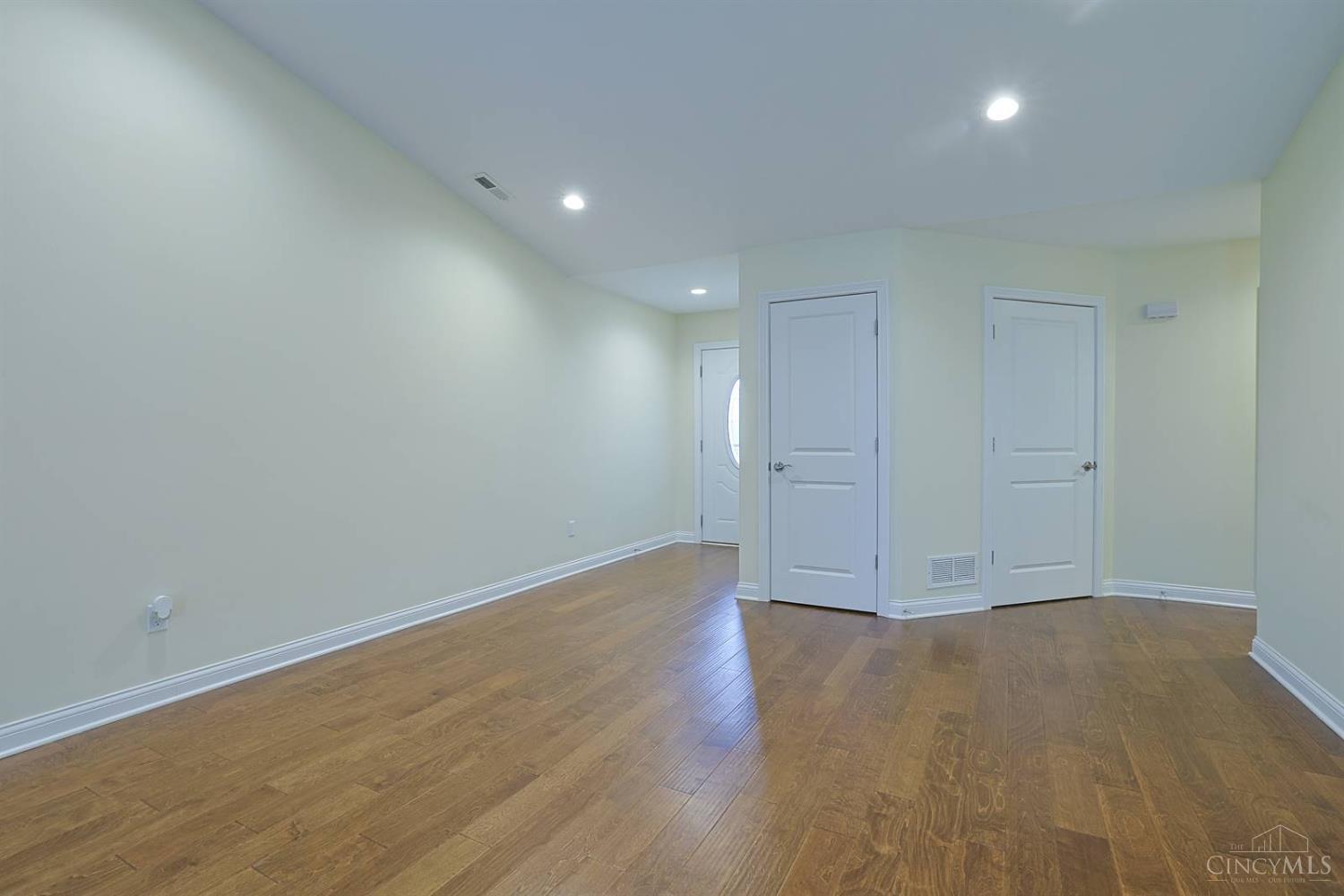 715 Villa Court, Trenton, OH, 45067 — photo 8