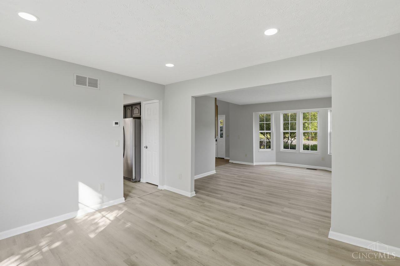 7112 Royale Drive, Liberty Twp, OH, 45011 — photo 10