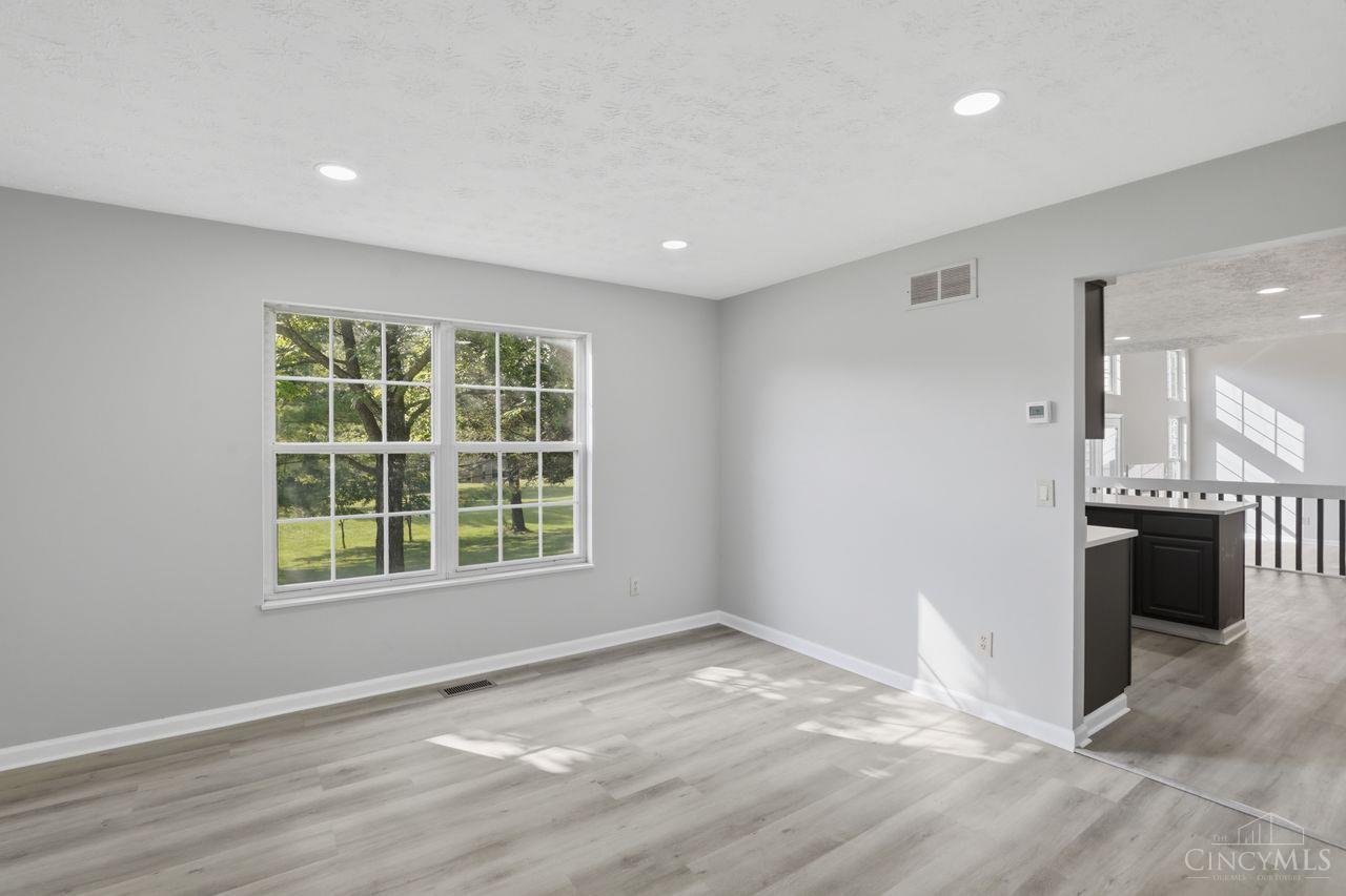 7112 Royale Drive, Liberty Twp, OH, 45011 — photo 9