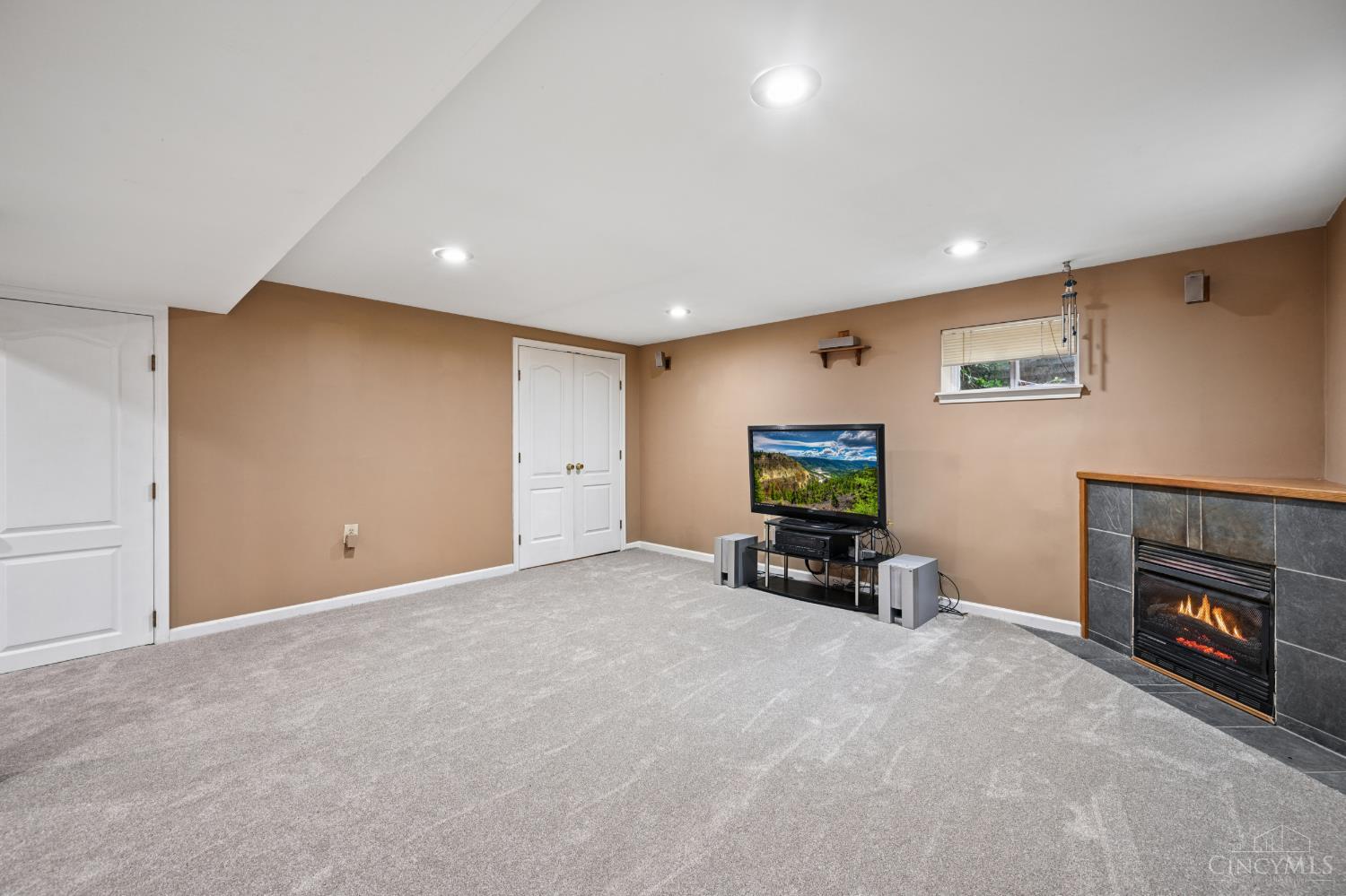 8592 Sunmont Drive, Anderson Twp, OH, 45255 — photo 12