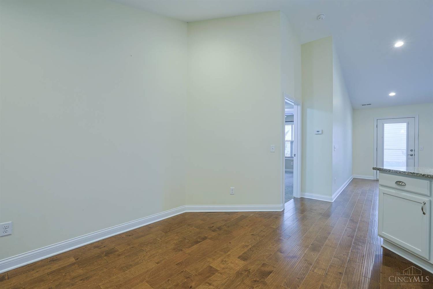 715 Villa Court, Trenton, OH, 45067 — photo 13