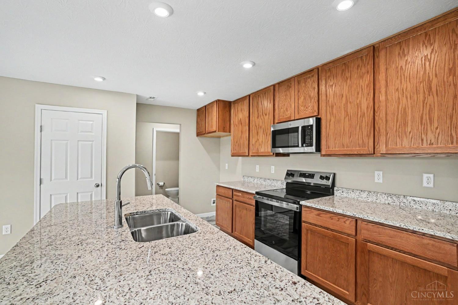 2063 Longmeadow Lane, Batavia, OH, 45103 — photo 9