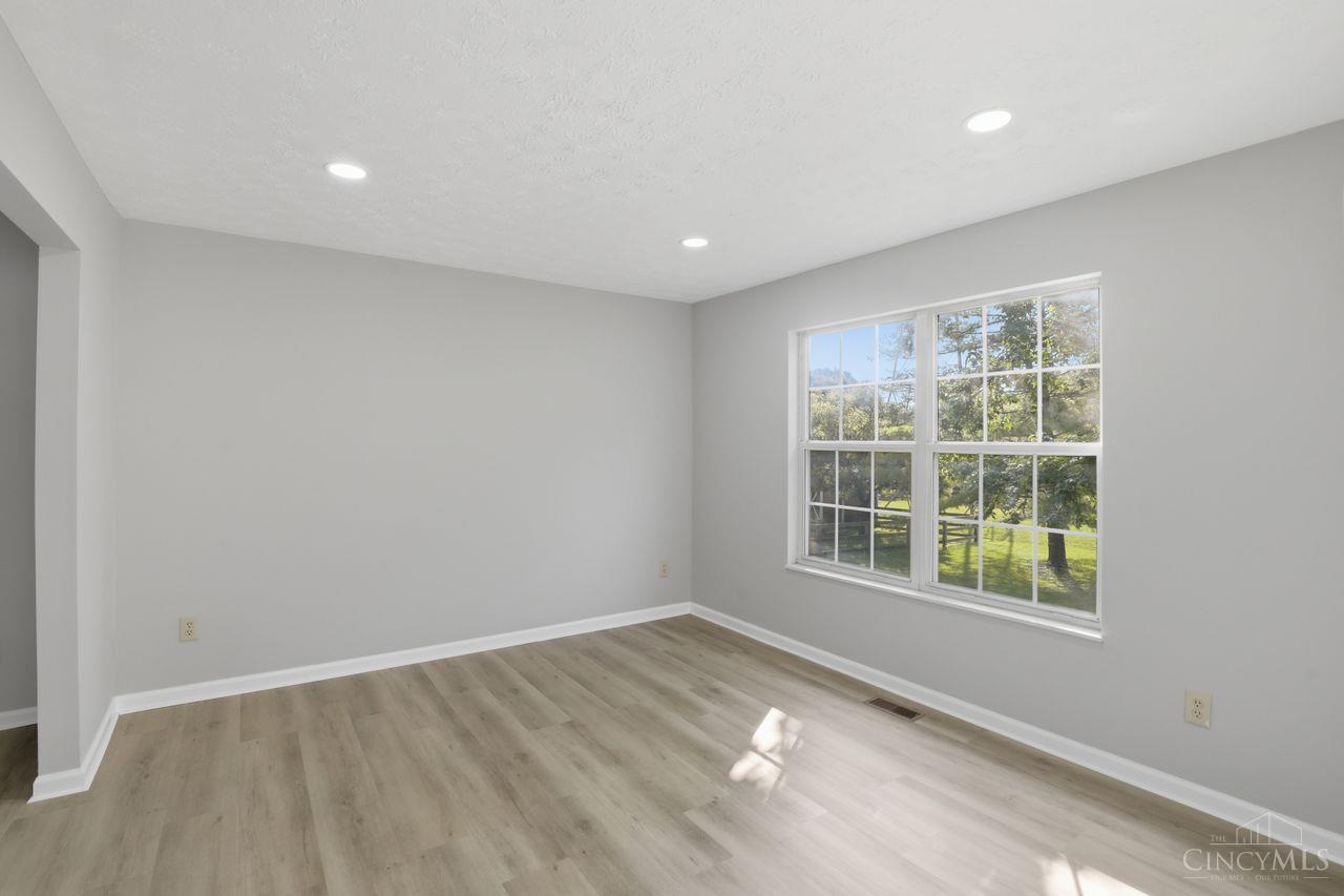 7112 Royale Drive, Liberty Twp, OH, 45011 — photo 11