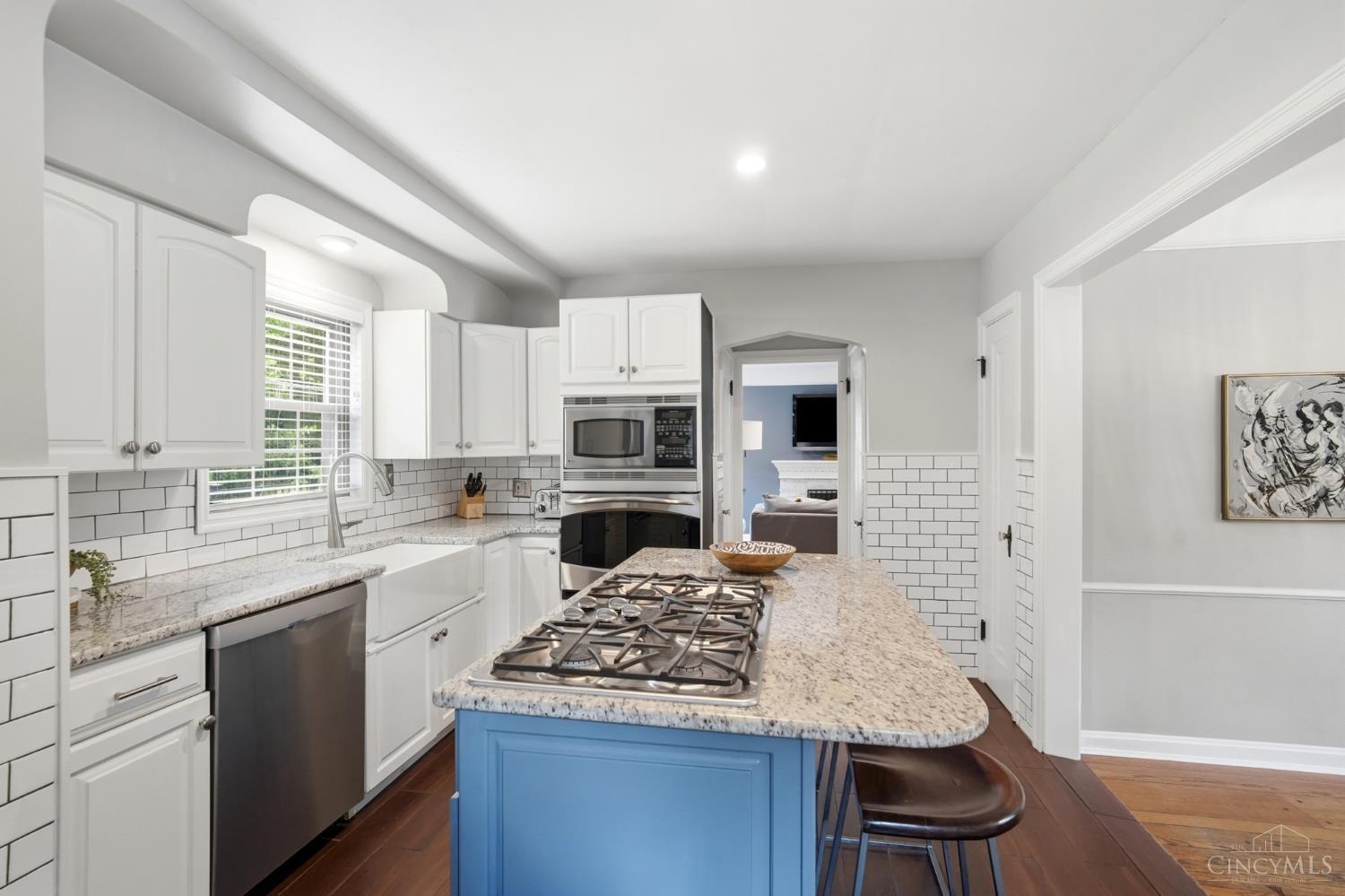 3863 Drakewood Drive