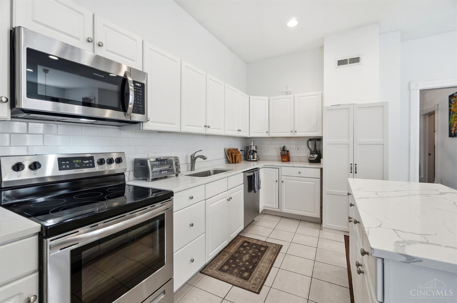1730 Fairfax Avenue, Cincinnati, OH, 45207 — photo 13