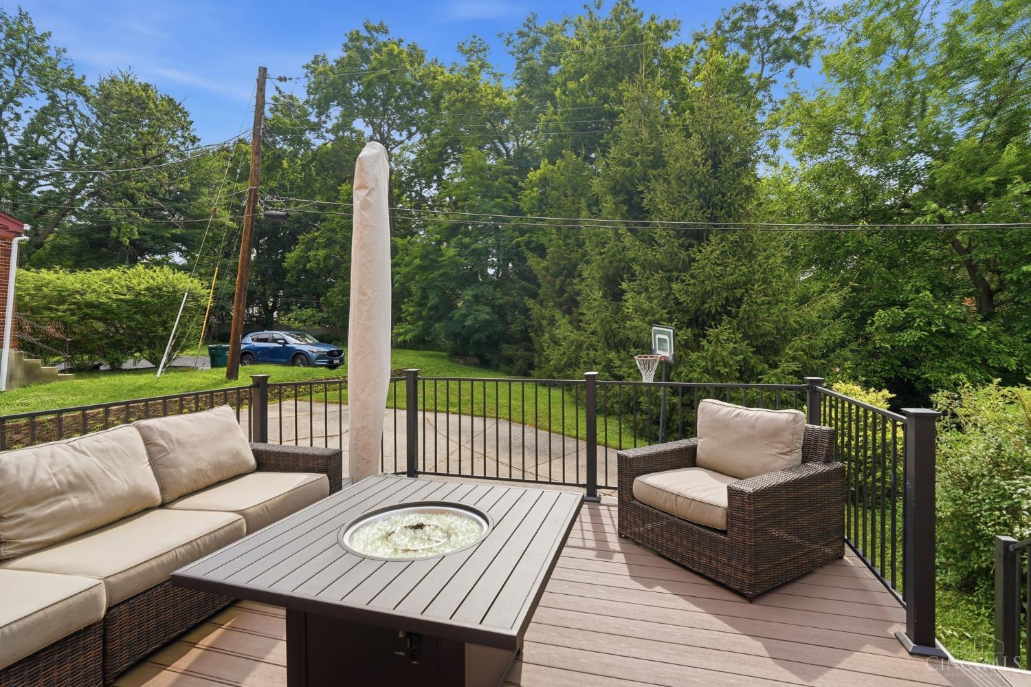 3863 Drakewood Drive