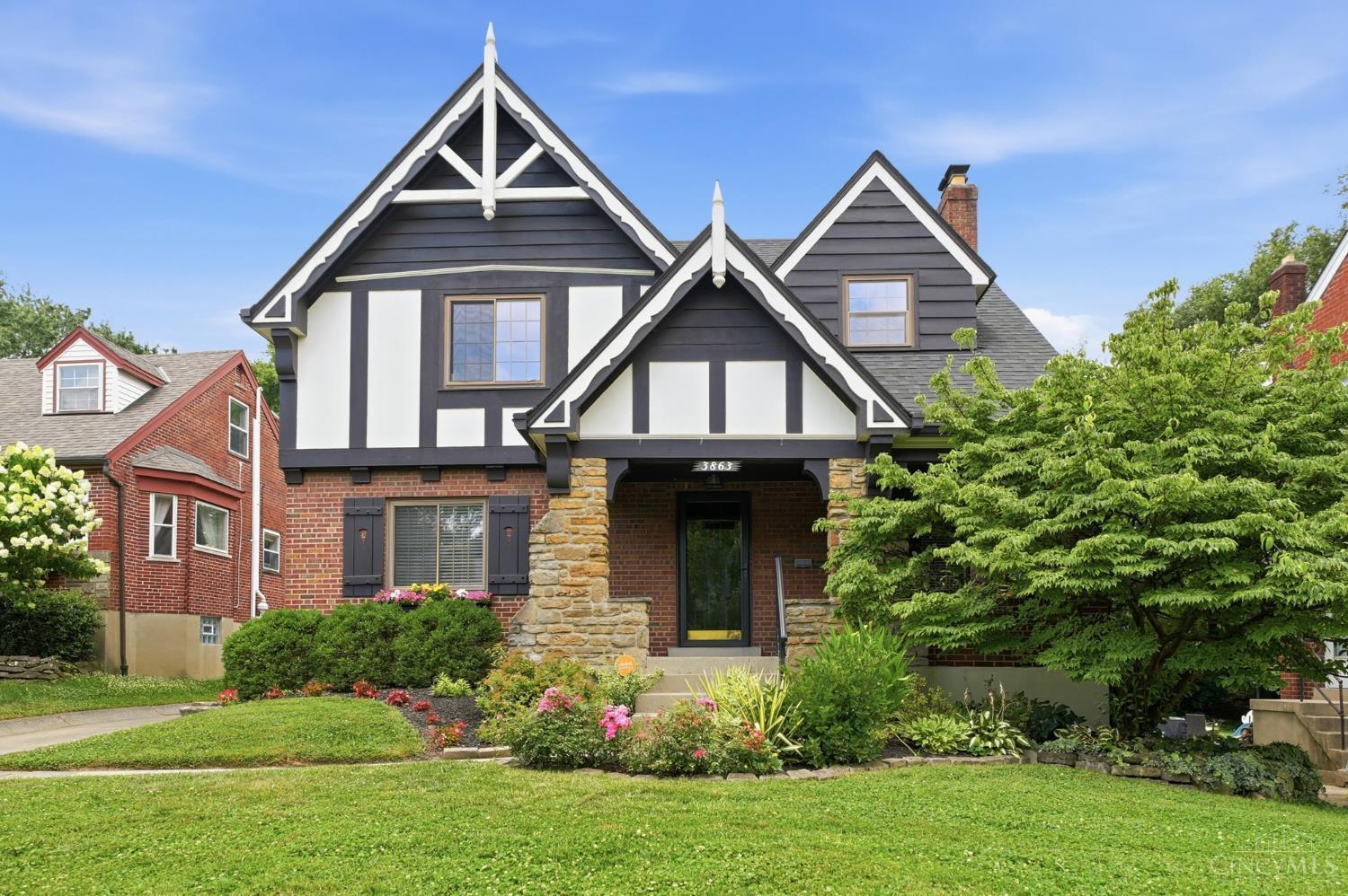 3863 Drakewood Drive