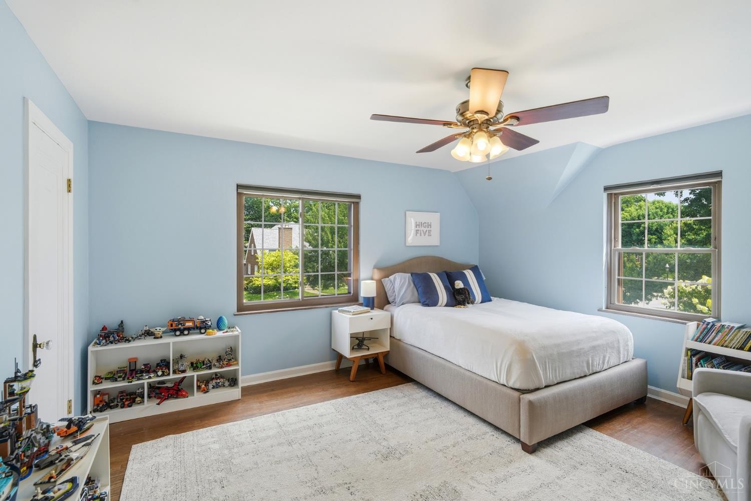3863 Drakewood Drive