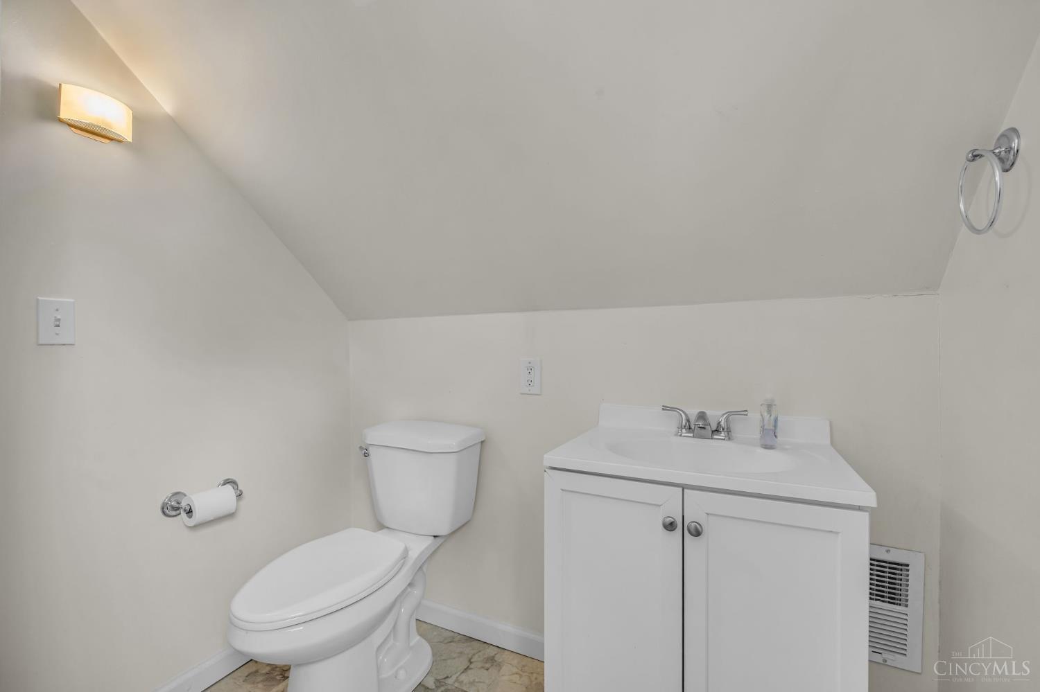 3725 Norwich Lane, Cincinnati, OH, 45220 — photo 20