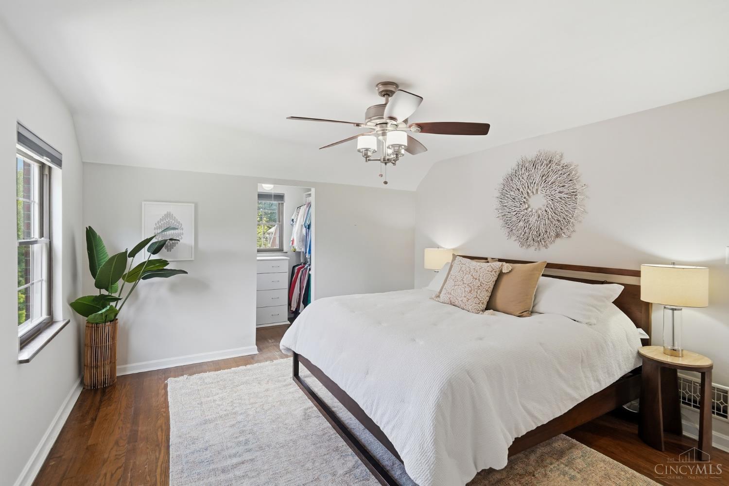 3863 Drakewood Drive