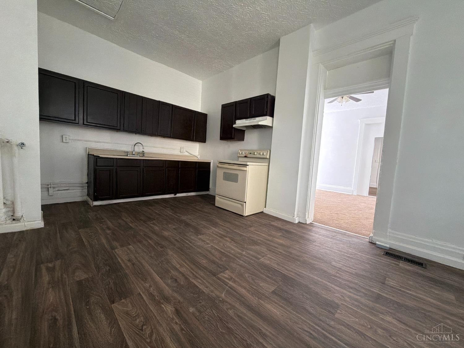 329 Charles Street, Hamilton, OH, 45011 — photo 8