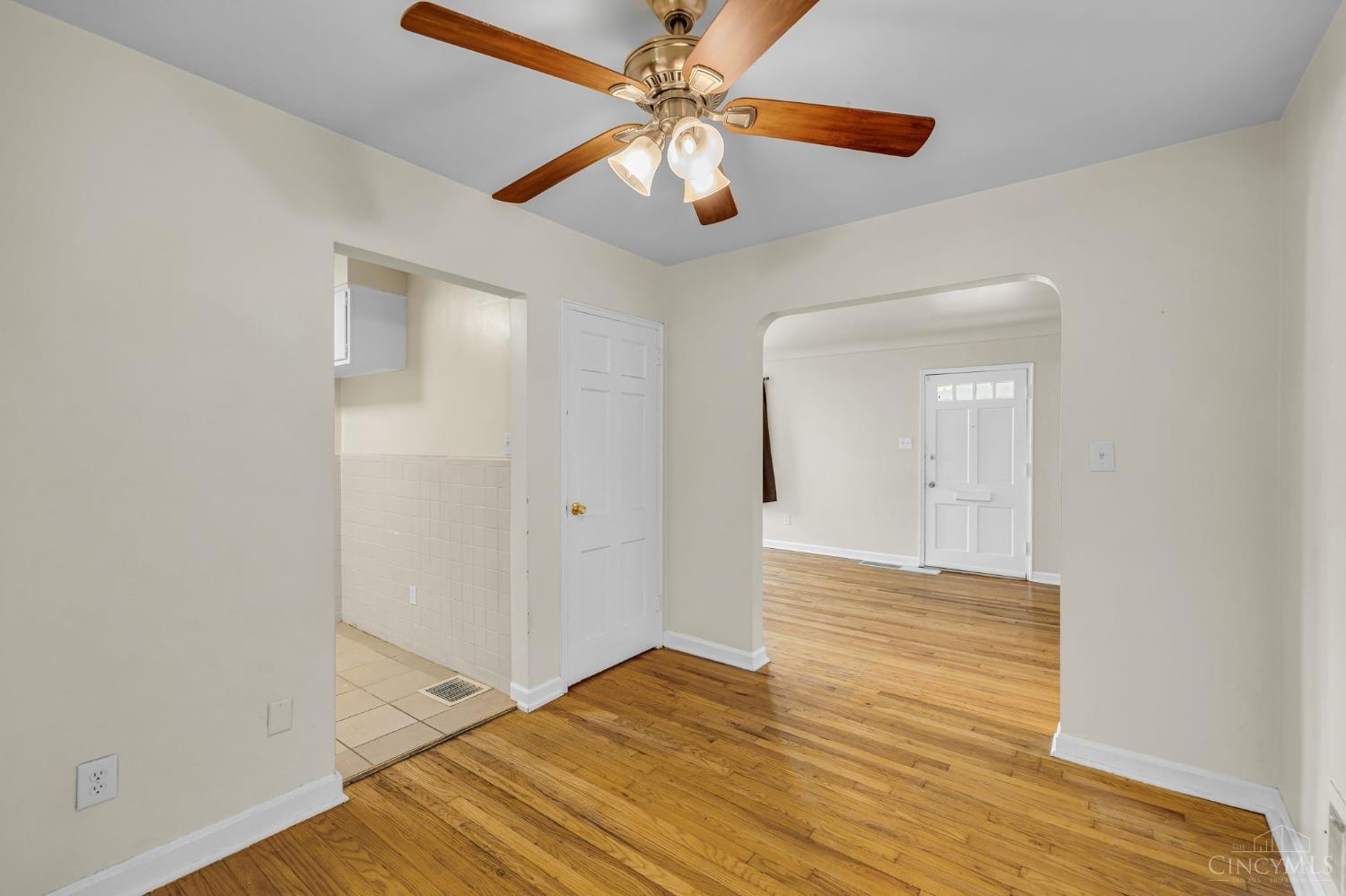3725 Norwich Lane, Cincinnati, OH, 45220 — photo 8